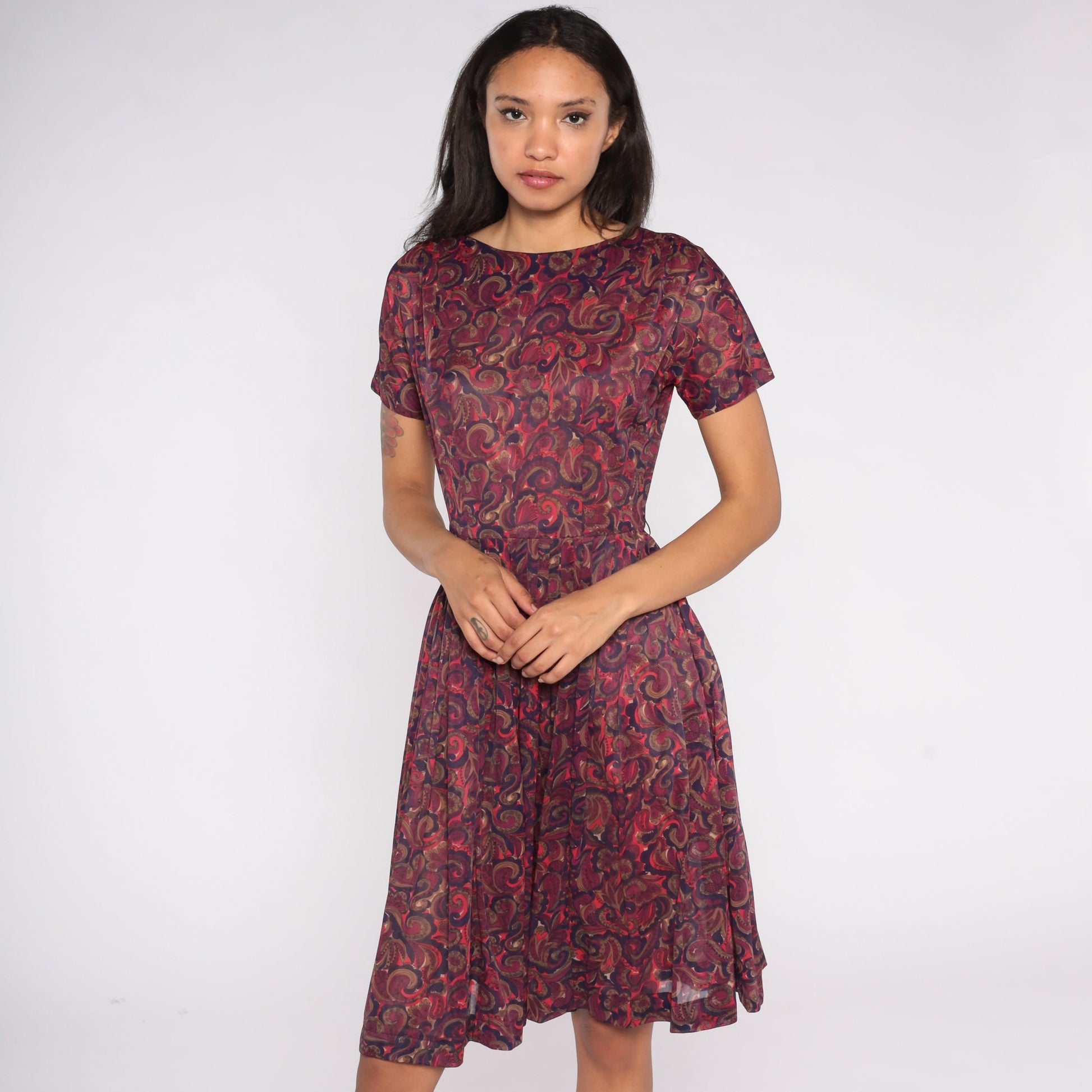 1960s Purple Paisley Midi Dress Full Skirt High Waist Short Sleeve Small