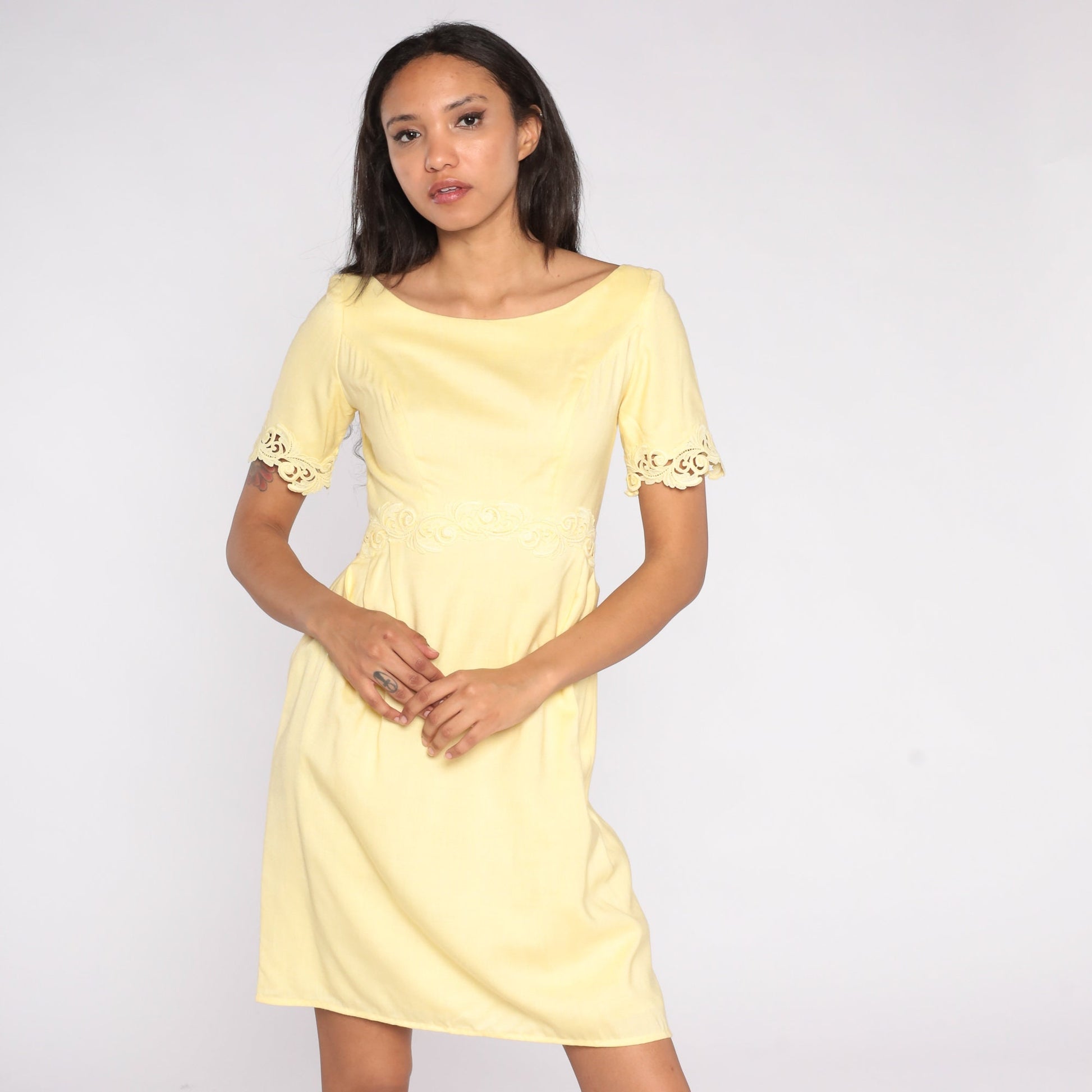 1960s Yellow Mini Dress Lace Trim High Waist Bow Cocktail Sheath Small