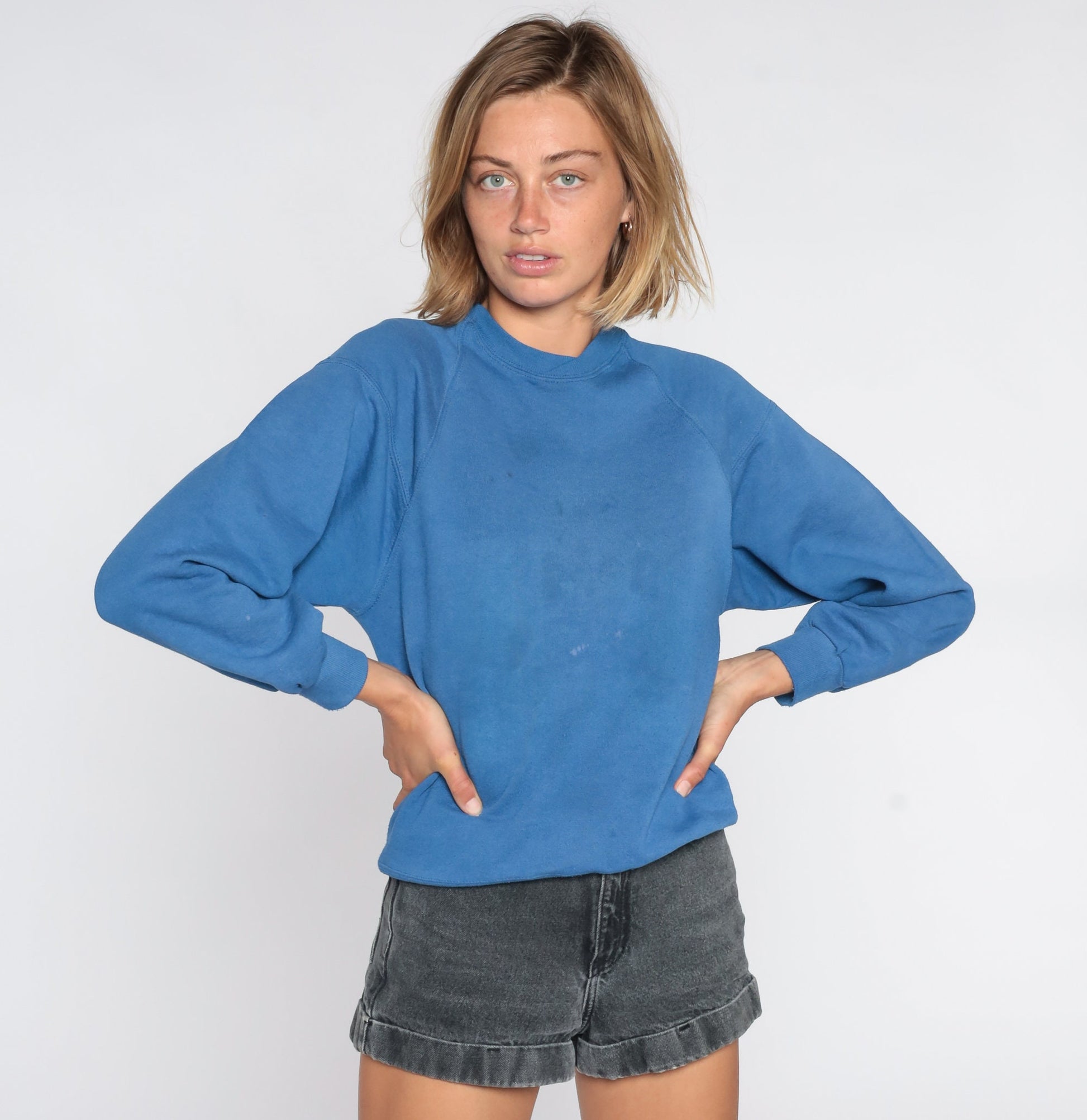 90s Jerzees Blue Crewneck Sweatshirt Raglan Lightly Distressed Small S