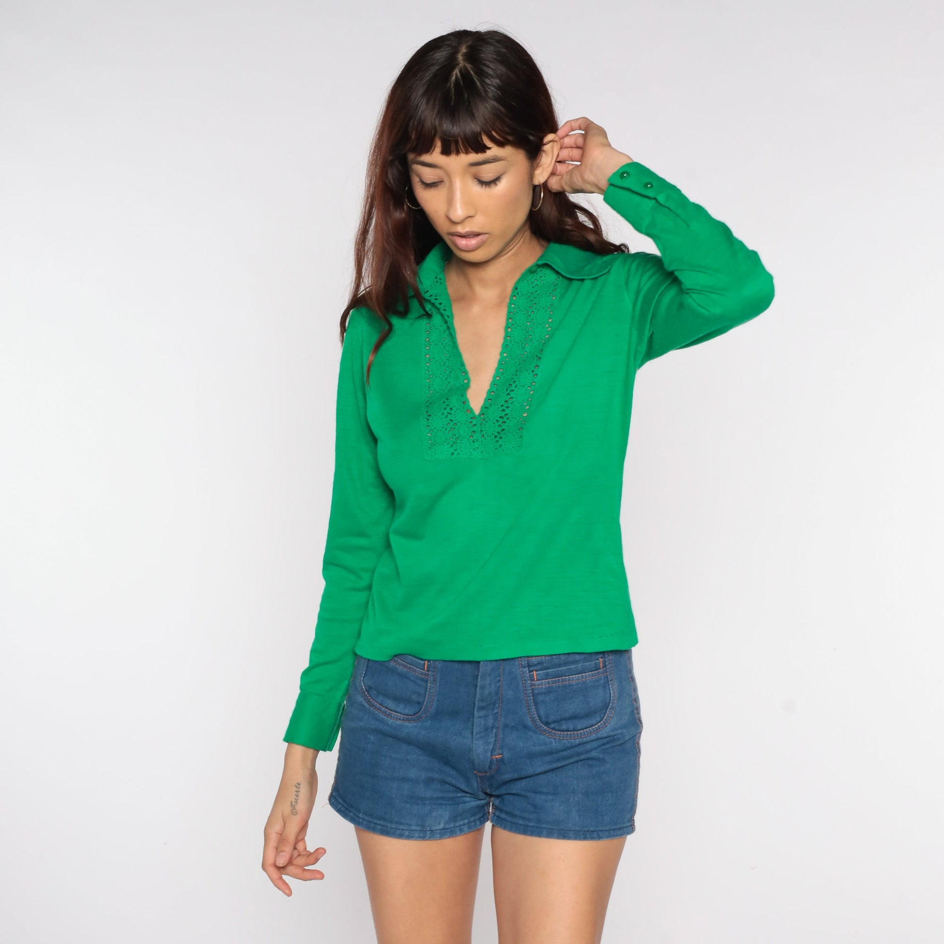 70s Green Collared Blouse Crochet Trim V Neck Long Sleeve Small