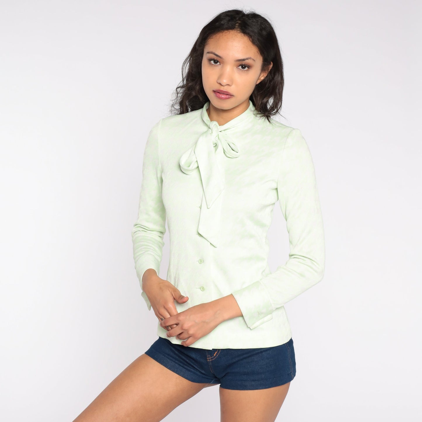 70s Ascot Bow Blouse Pale Green Houndstooth Check Long Sleeve Small