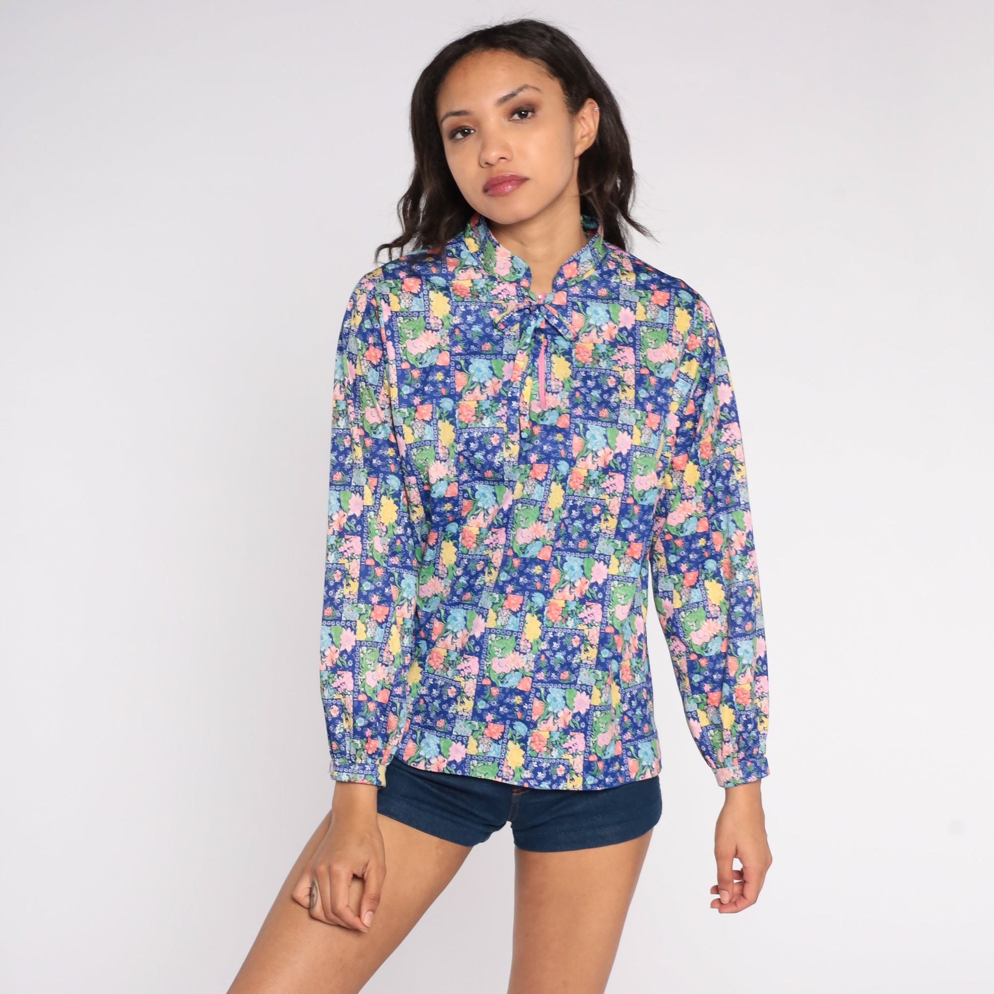 70s Blue Floral Mandarin Collar Shirt Bow Neck Long Sleeve Large