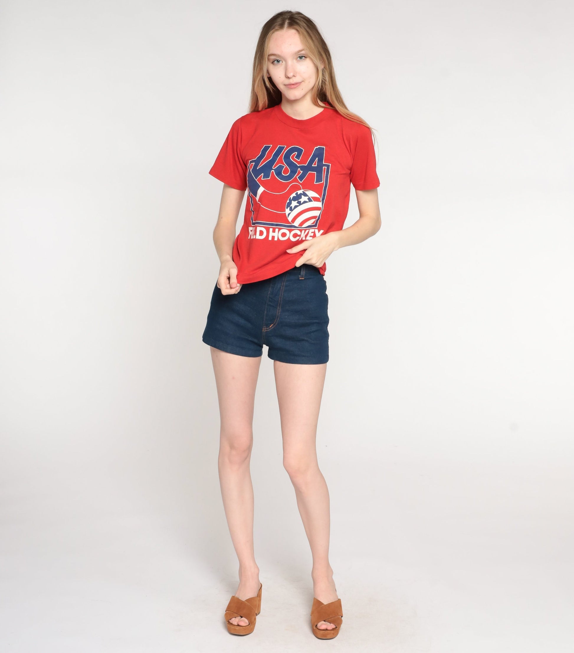 80s USA Field Hockey Graphic T-Shirt Red Crewneck Jerzees Small