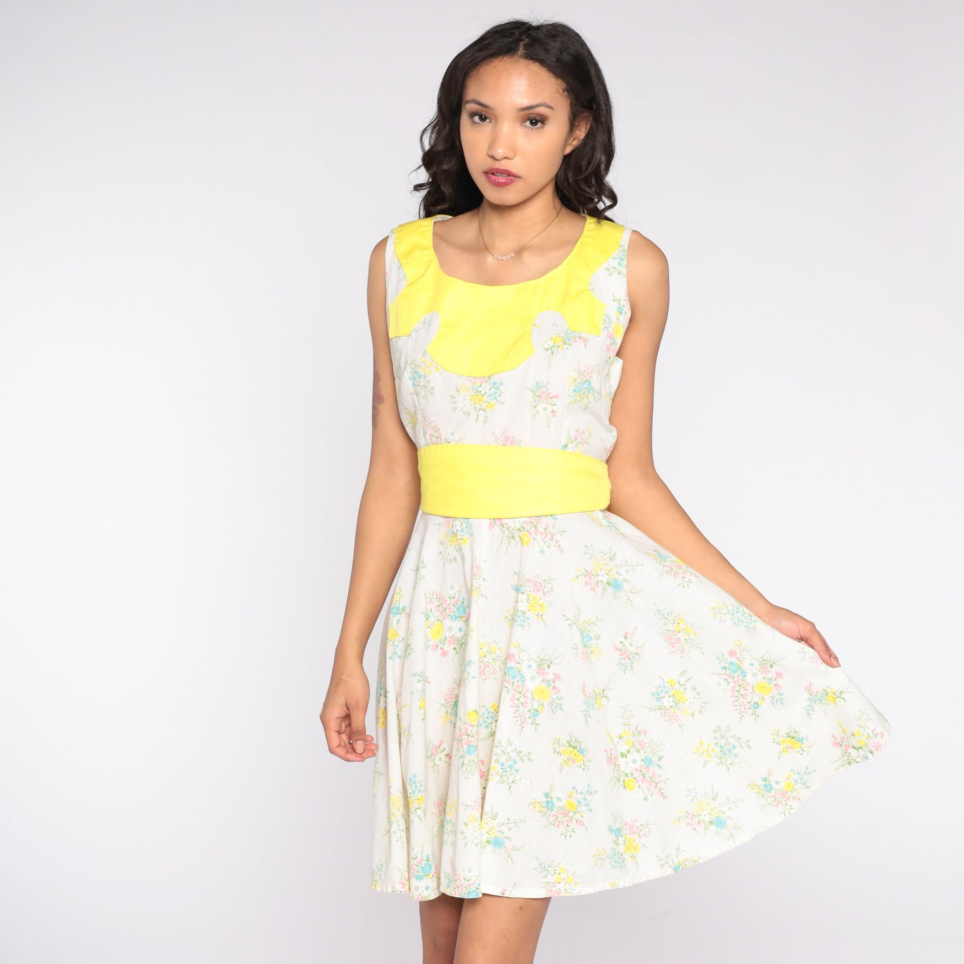 60s Floral Mini Dress Yellow Empire Waist Sleeveless Calico Print Medium