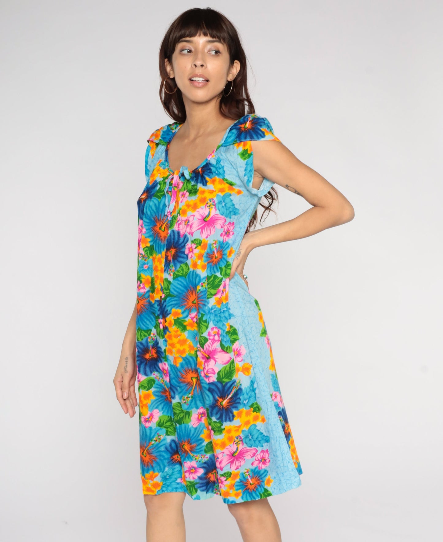 70s Hilo Hatties Hawaiian Shift Dress Blue Floral Tropical Tulip Sleeve Medium