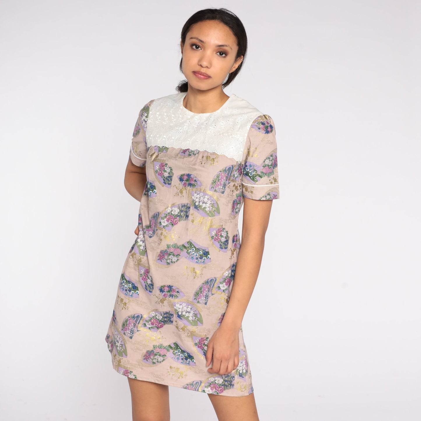 60s Asian Floral Mini Shift Dress Eyelet Lace Bib Short Sleeve Extra Small