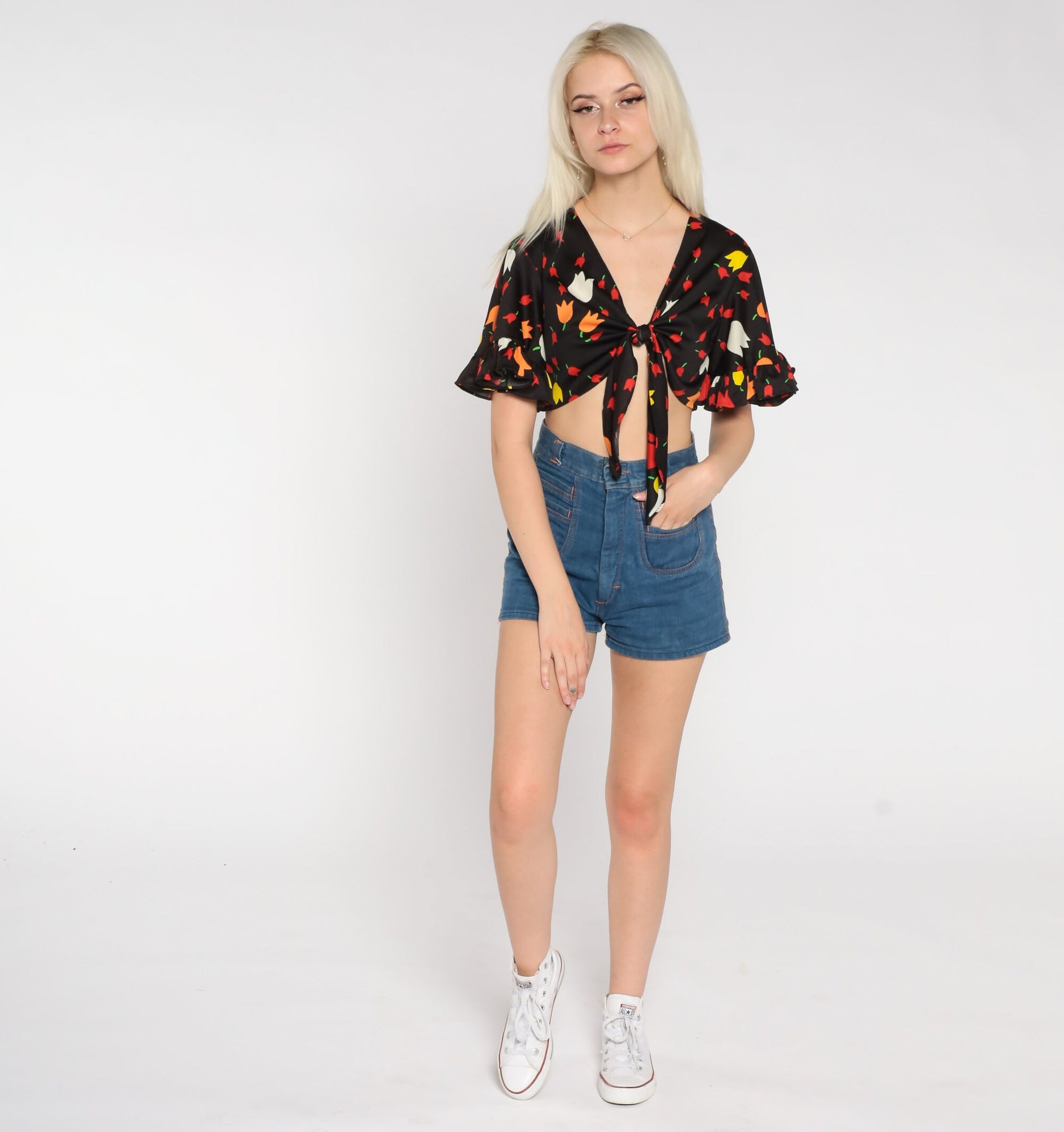 70s Black Tulip Floral Crop Top Tie Front Ruffled Sleeve Small Medium