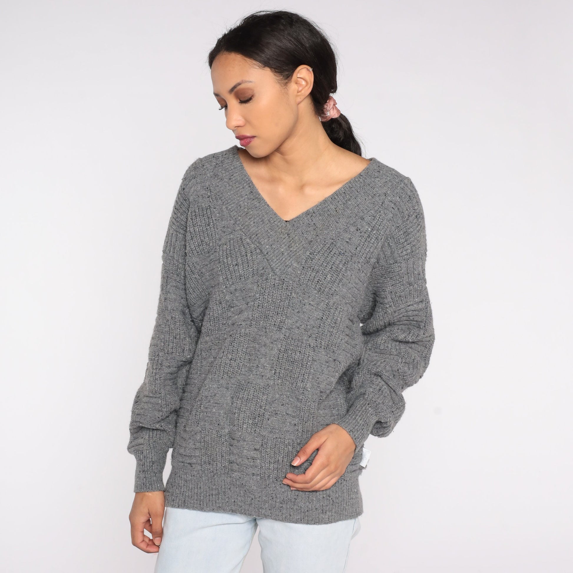 Pierre Cardin 90s Grey Textured Knit V-Neck Sweater Pullover Small