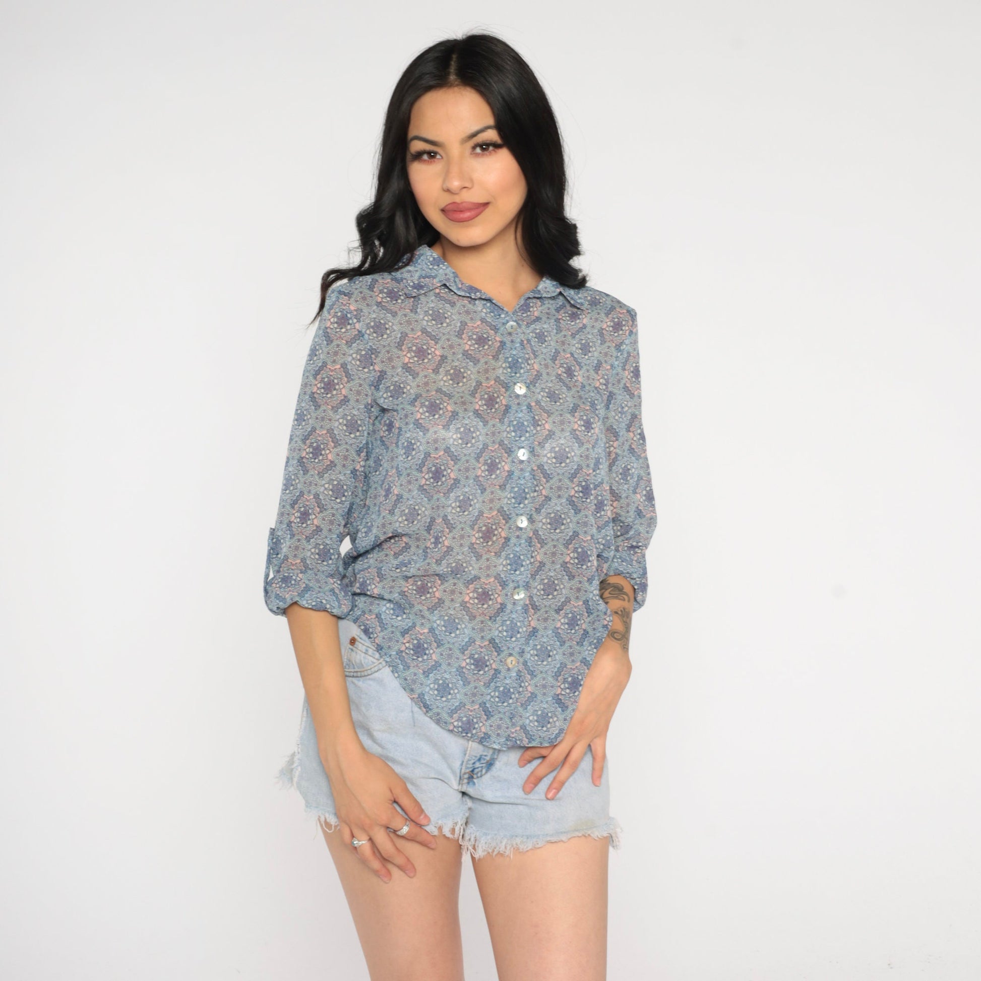 00s Batik Floral Button-Up Blouse Geometric Print Long Sleeve Collared Shirt Small