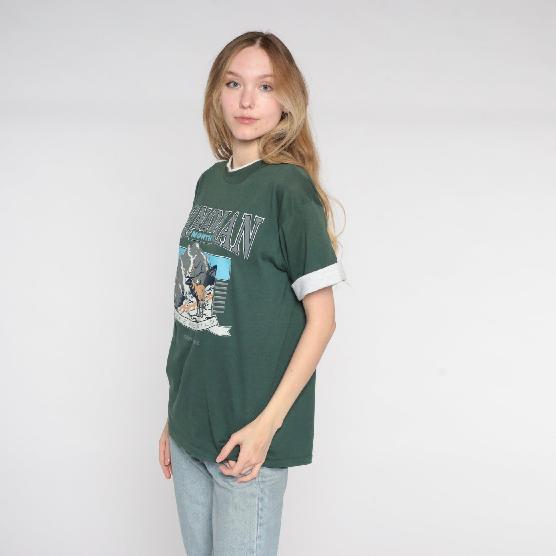 90s Canadian North Vancouver Wildlife Elk Graphic Tee Green Medium