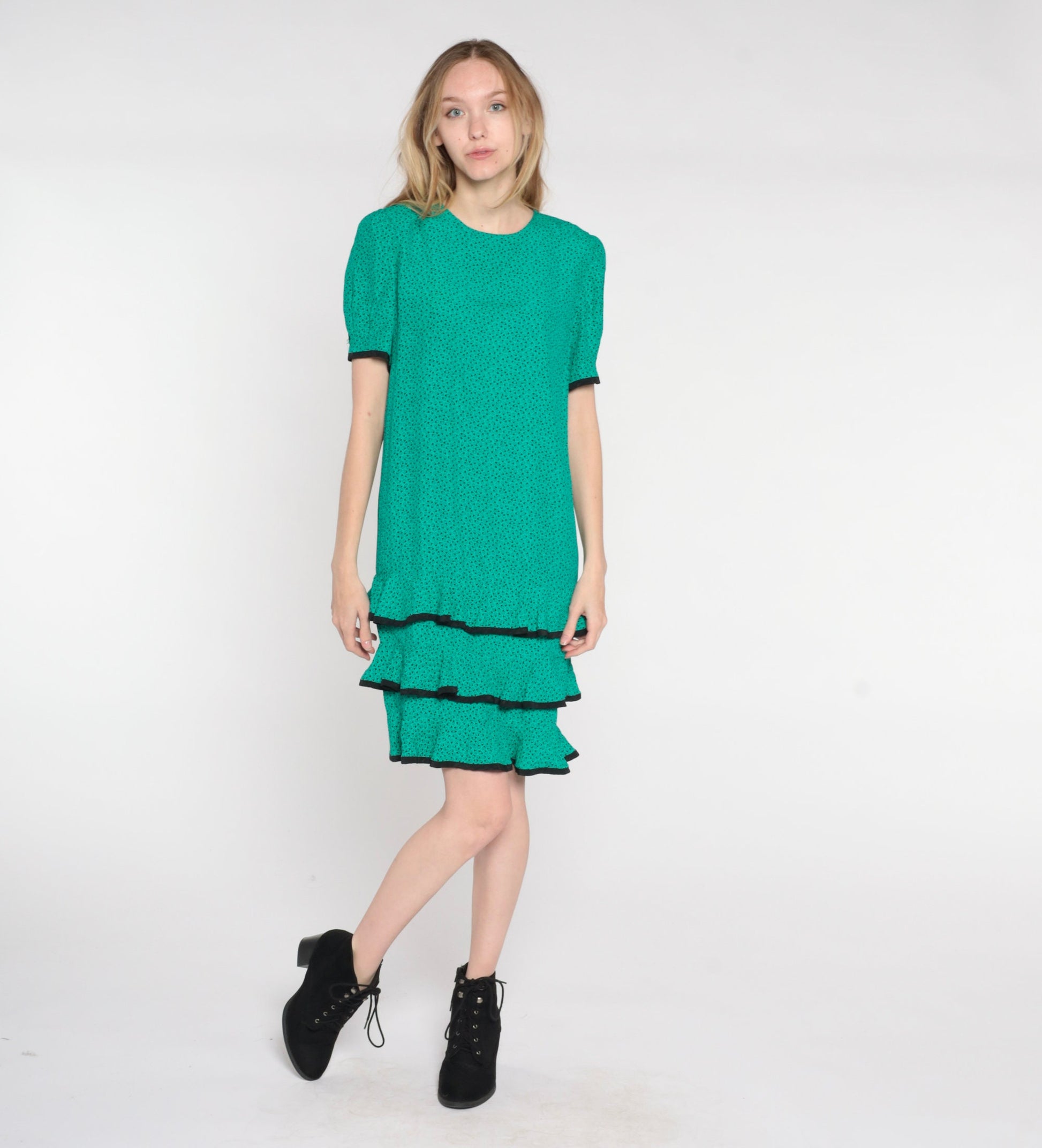 80s Green Floral Mini Shift Dress Ruffled Skirt Short Sleeve Medium 8