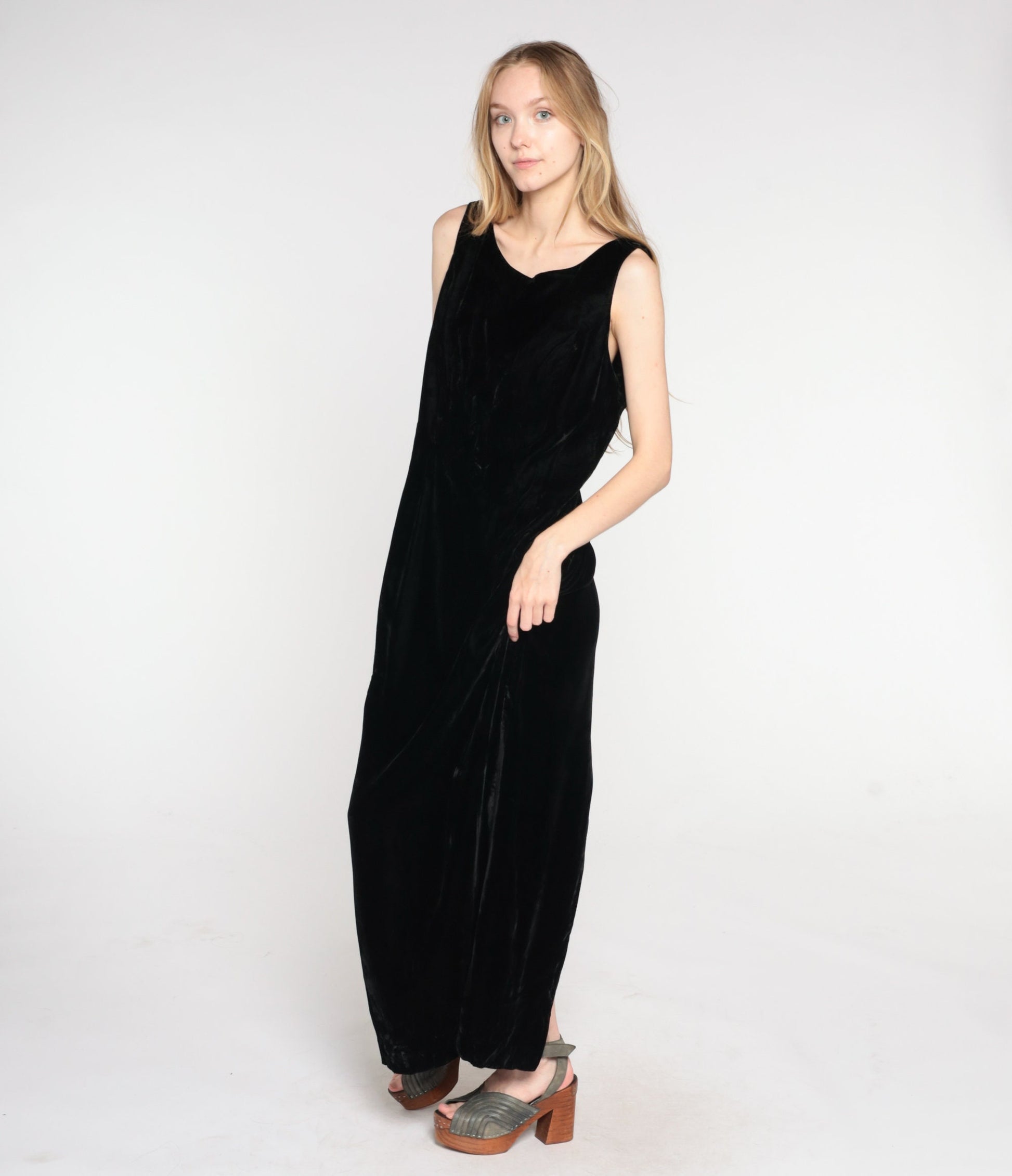 70s Black Velvet Maxi Gown Sleeveless Low Back Ribbon Bow Large