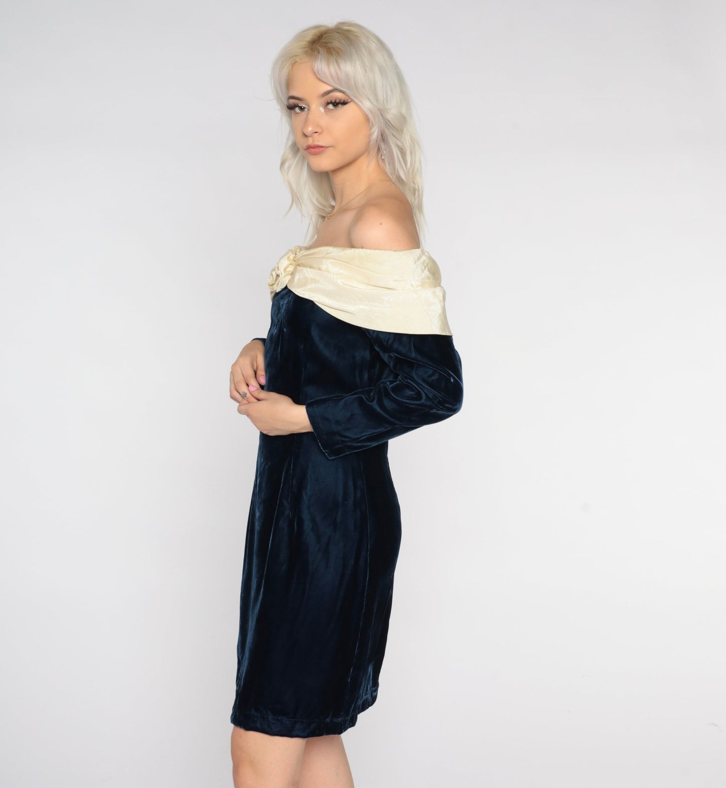 60s Blue Velvet Mini Dress Shift Cream Rosette 3/4 Sleeve Medium M