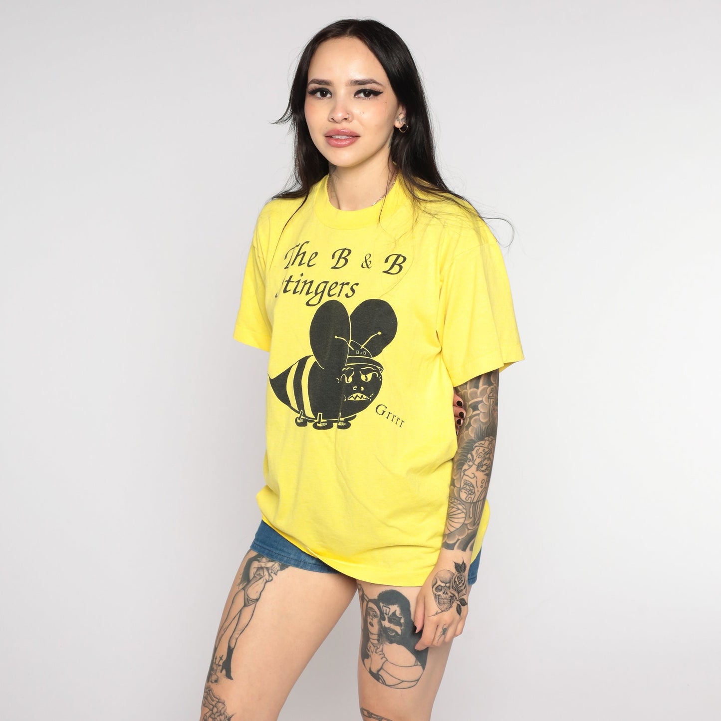 80s B & B Stingers Bee Cocktail Graphic T-Shirt Yellow Screen Stars Medium