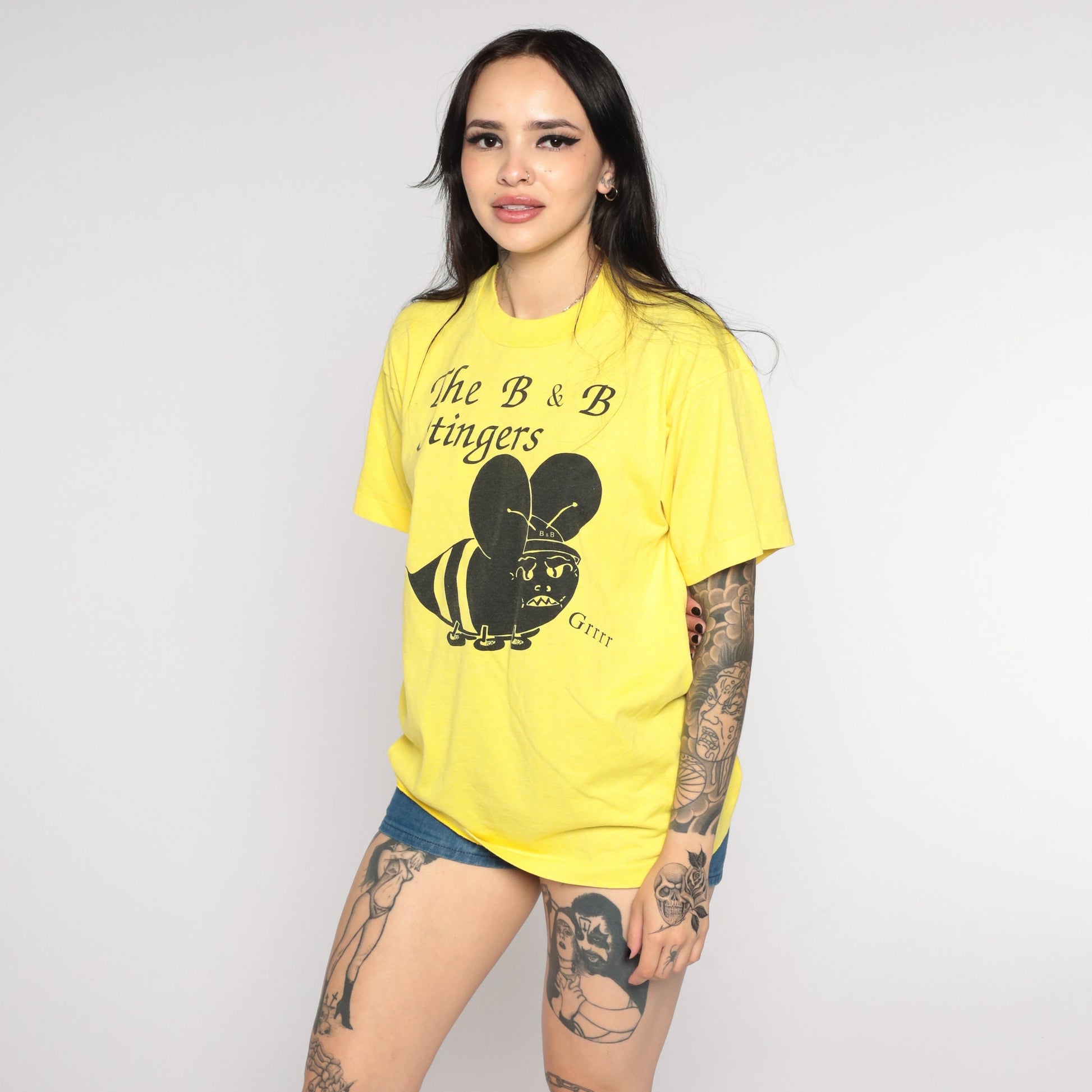 80s B & B Stingers Bee Cocktail Graphic T-Shirt Yellow Screen Stars Medium