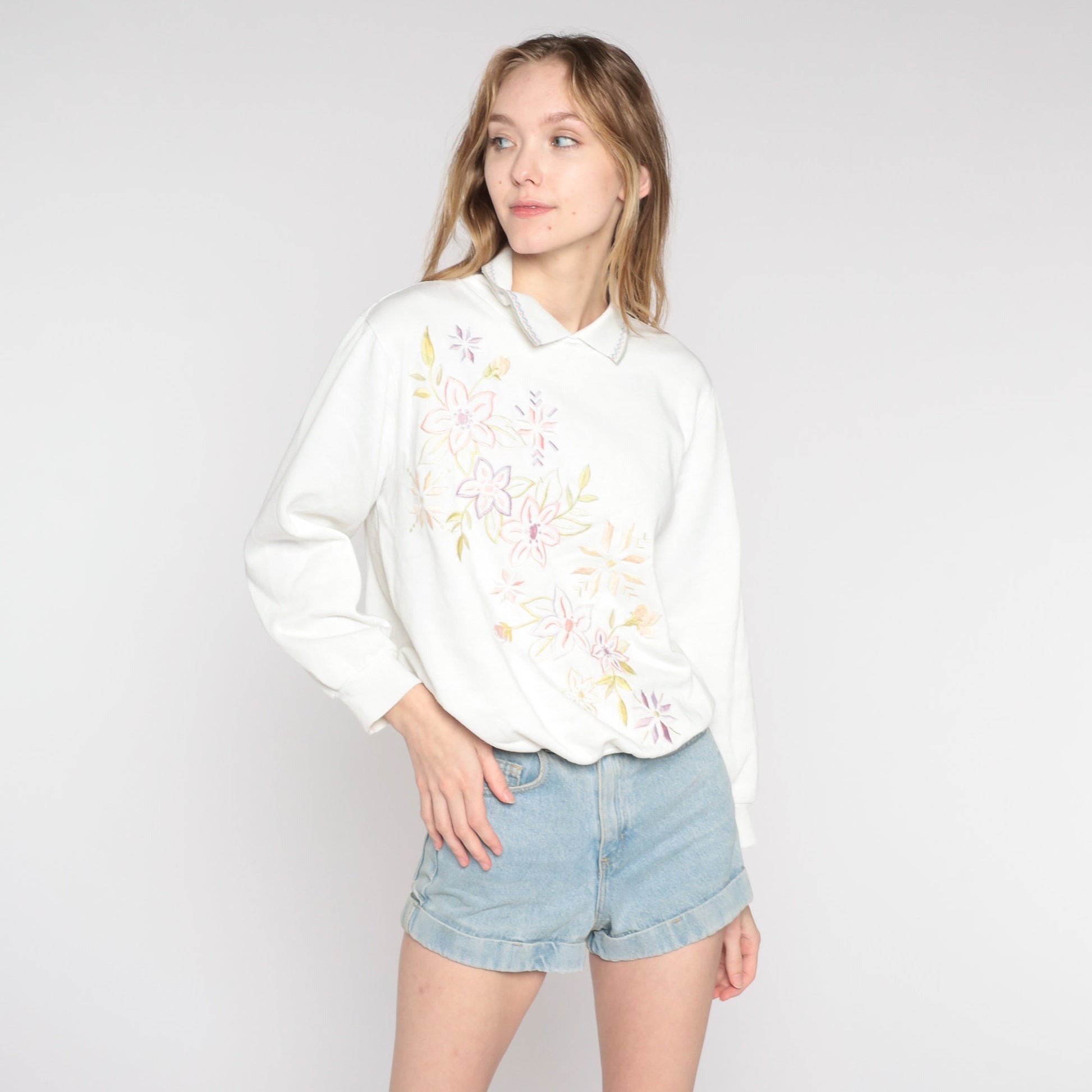 90s Floral Embroidered Collared Sweatshirt White Crewneck Petite Large
