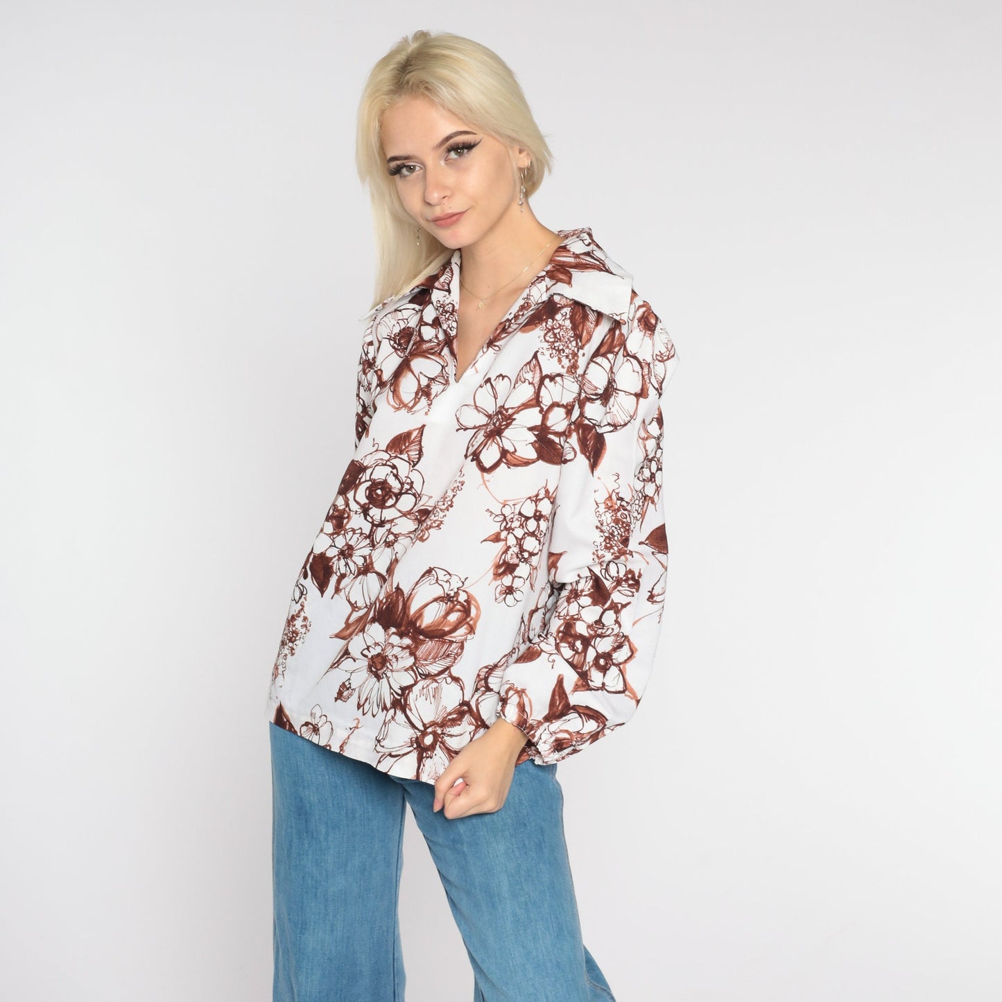 70s Floral Dagger Collar Blouse White Brown Flower Print V-Neck Medium