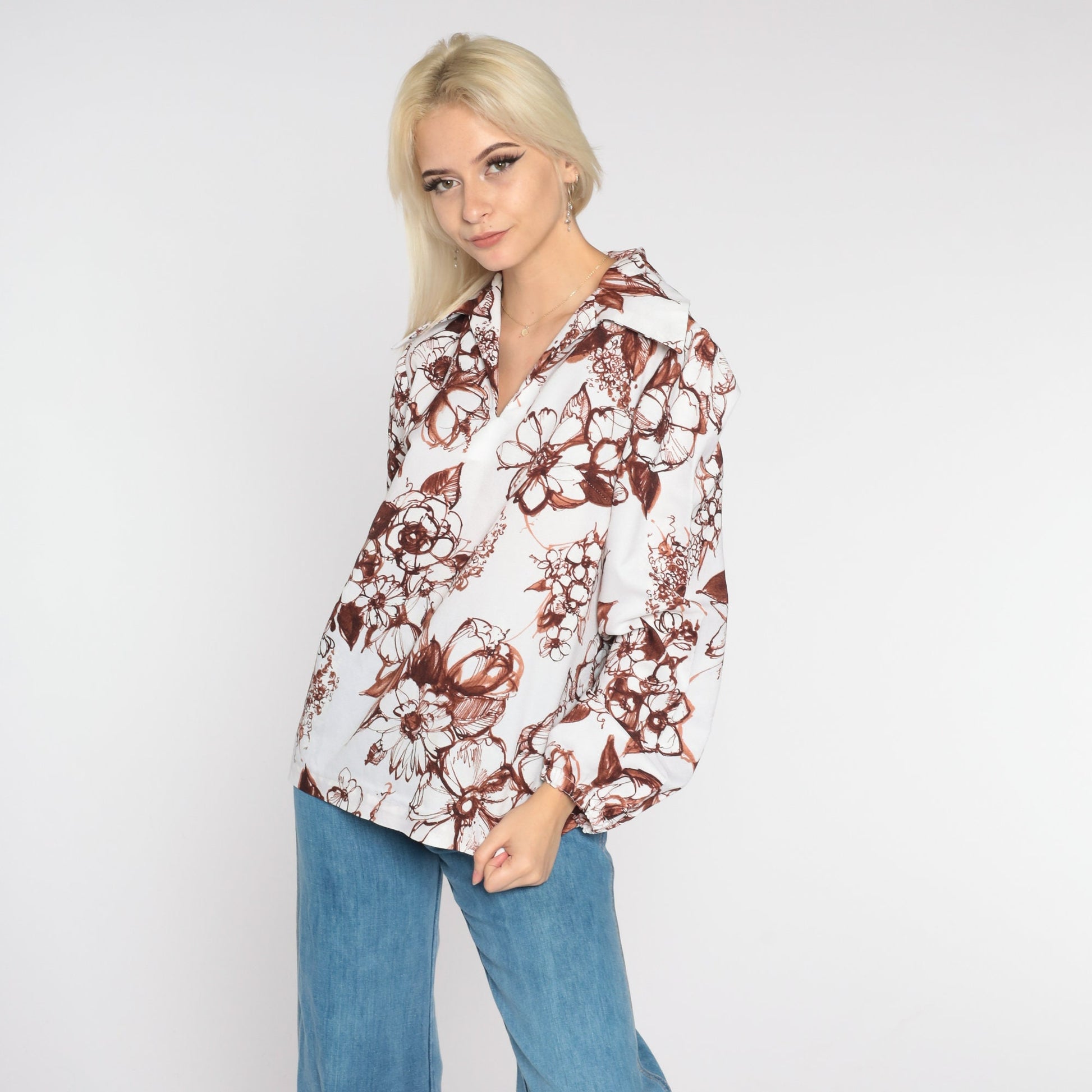 70s Floral Dagger Collar Blouse White Brown Flower Print V-Neck Medium