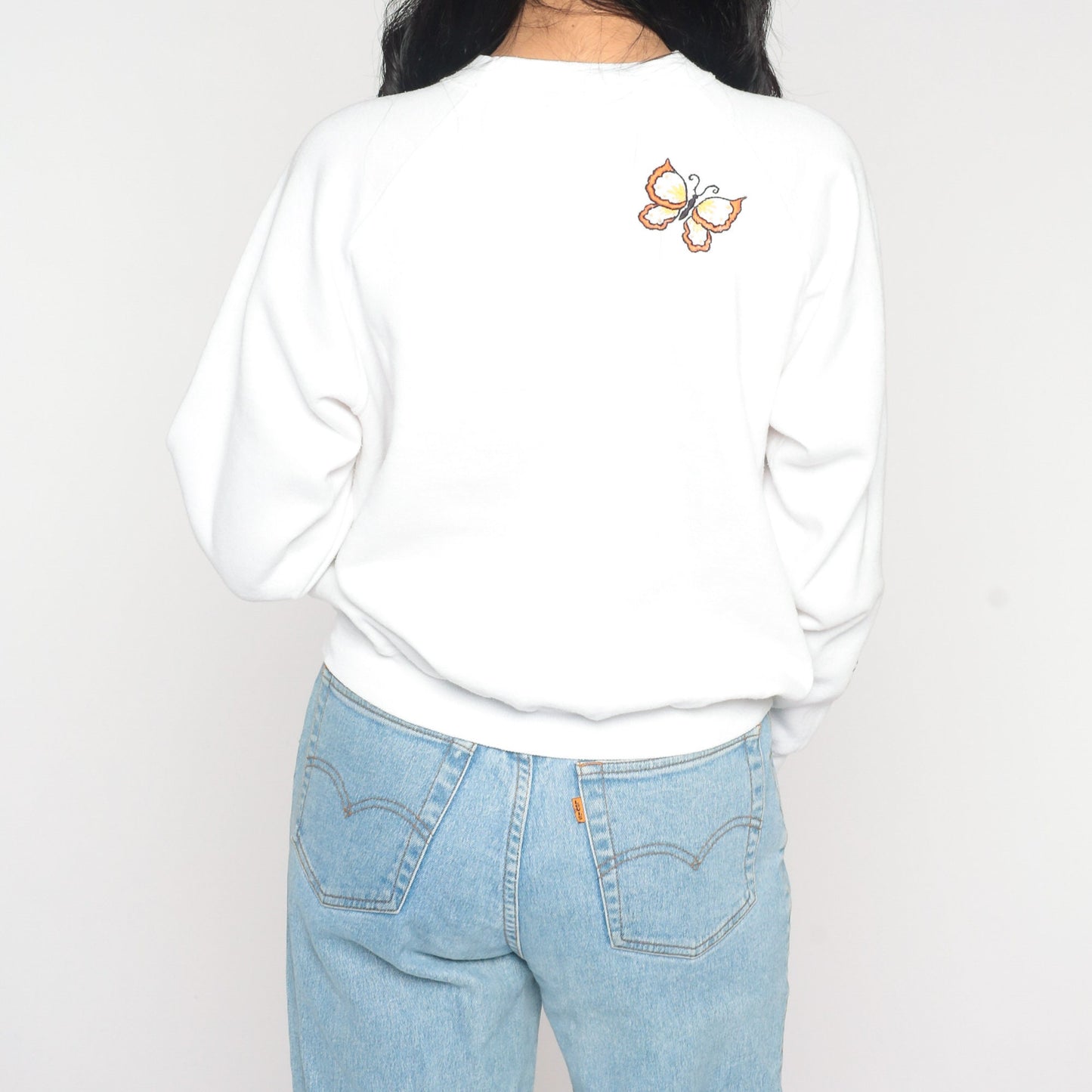 80s Butterfly Embroidered Sweatshirt White Mom Crewneck Large L