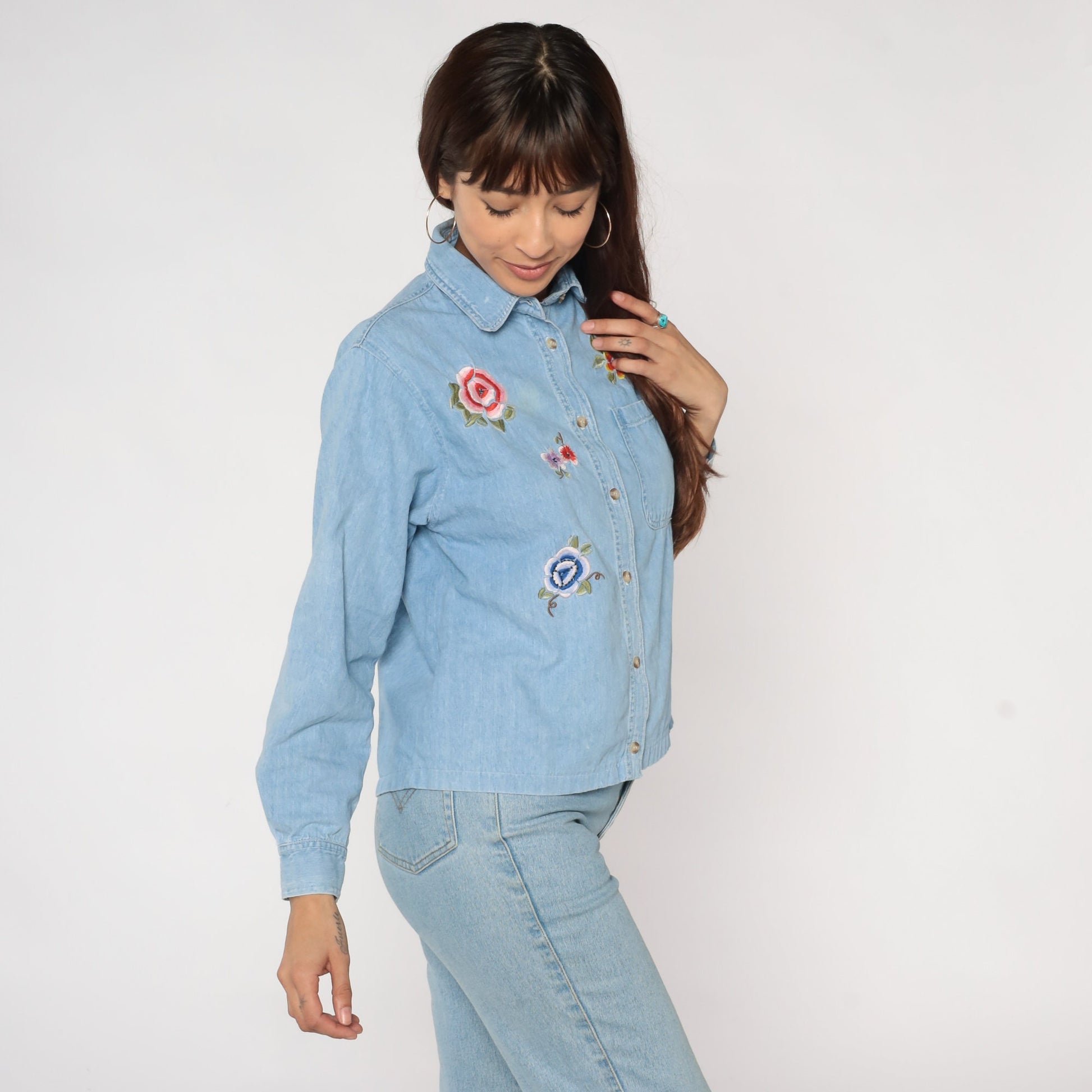 90s Blue Denim Shirt Floral Embroidered Button-Up Blouse Medium M
