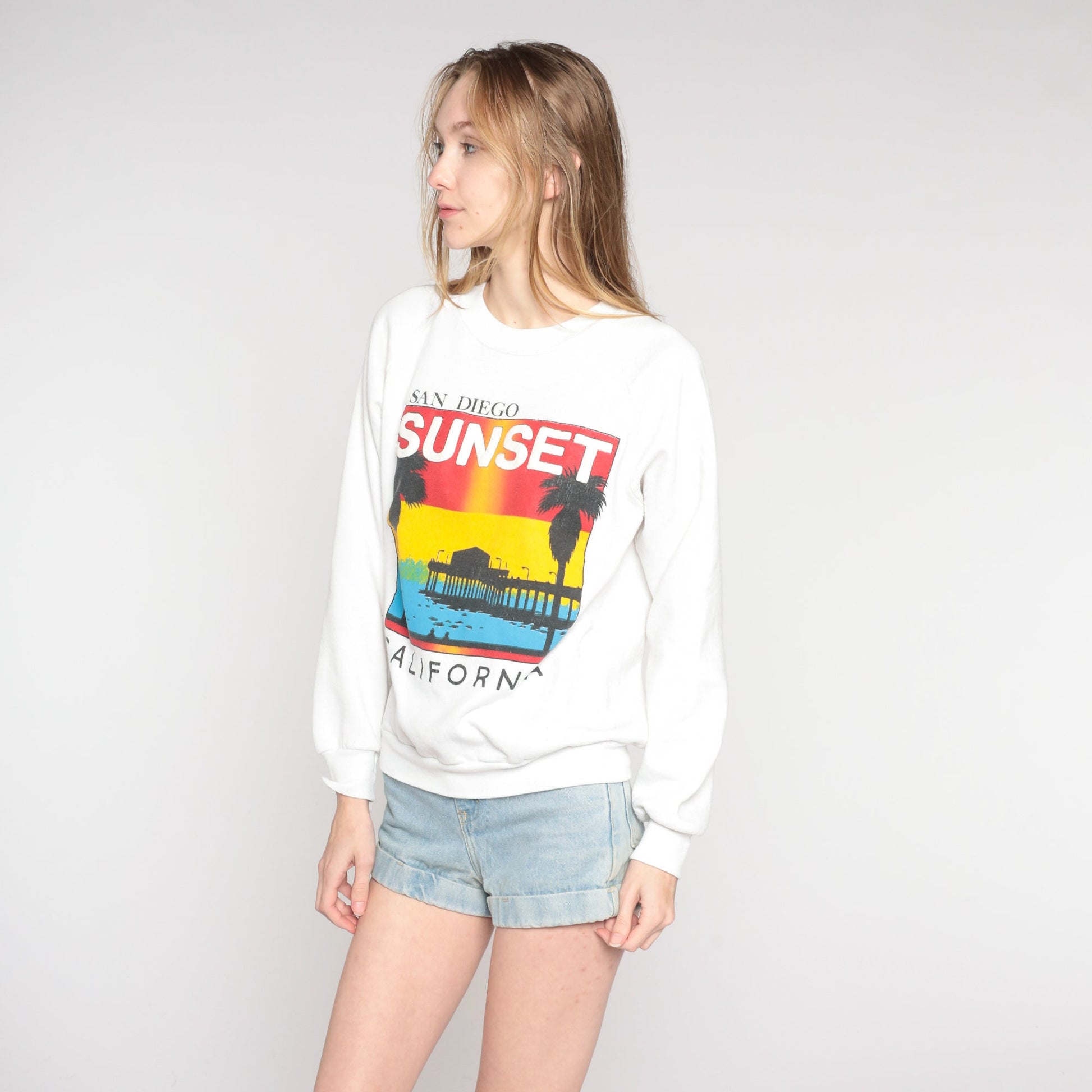 90s San Diego Sunset Palm Tree Raglan Sweatshirt White Graphic Crewneck Medium