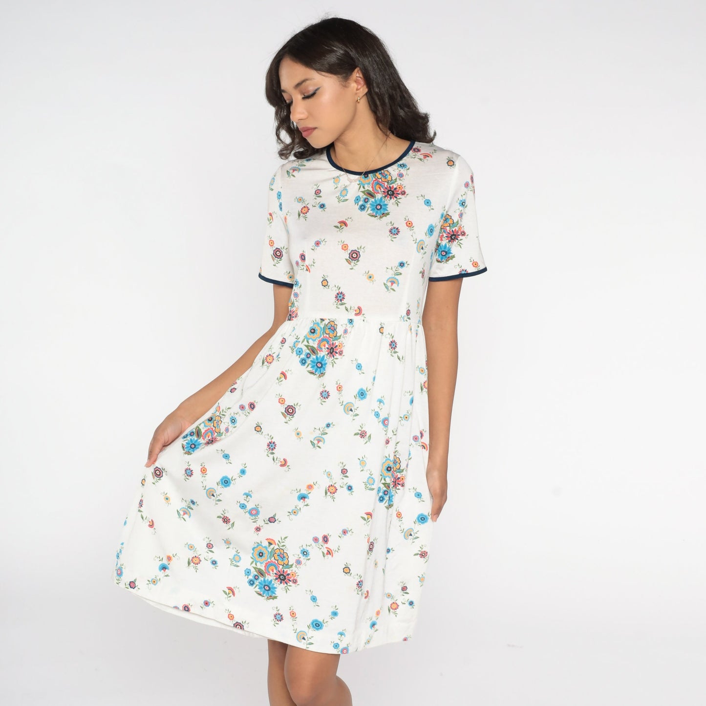 70s White Floral Babydoll Dress Empire Waist Knee Length Medium Large