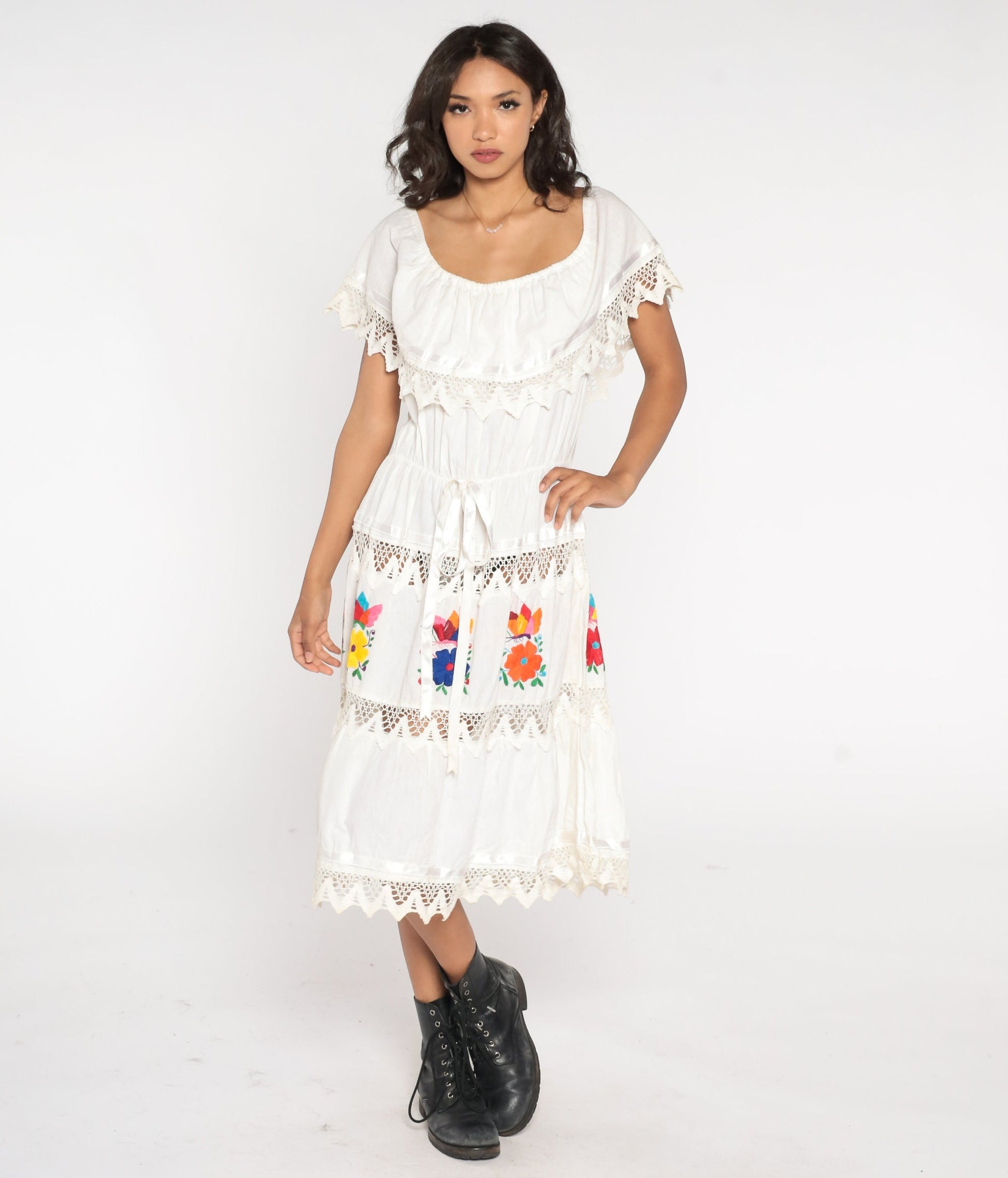 90s White Floral Embroidered Midi Dress Butterfly Lace Tiered Peasant Large