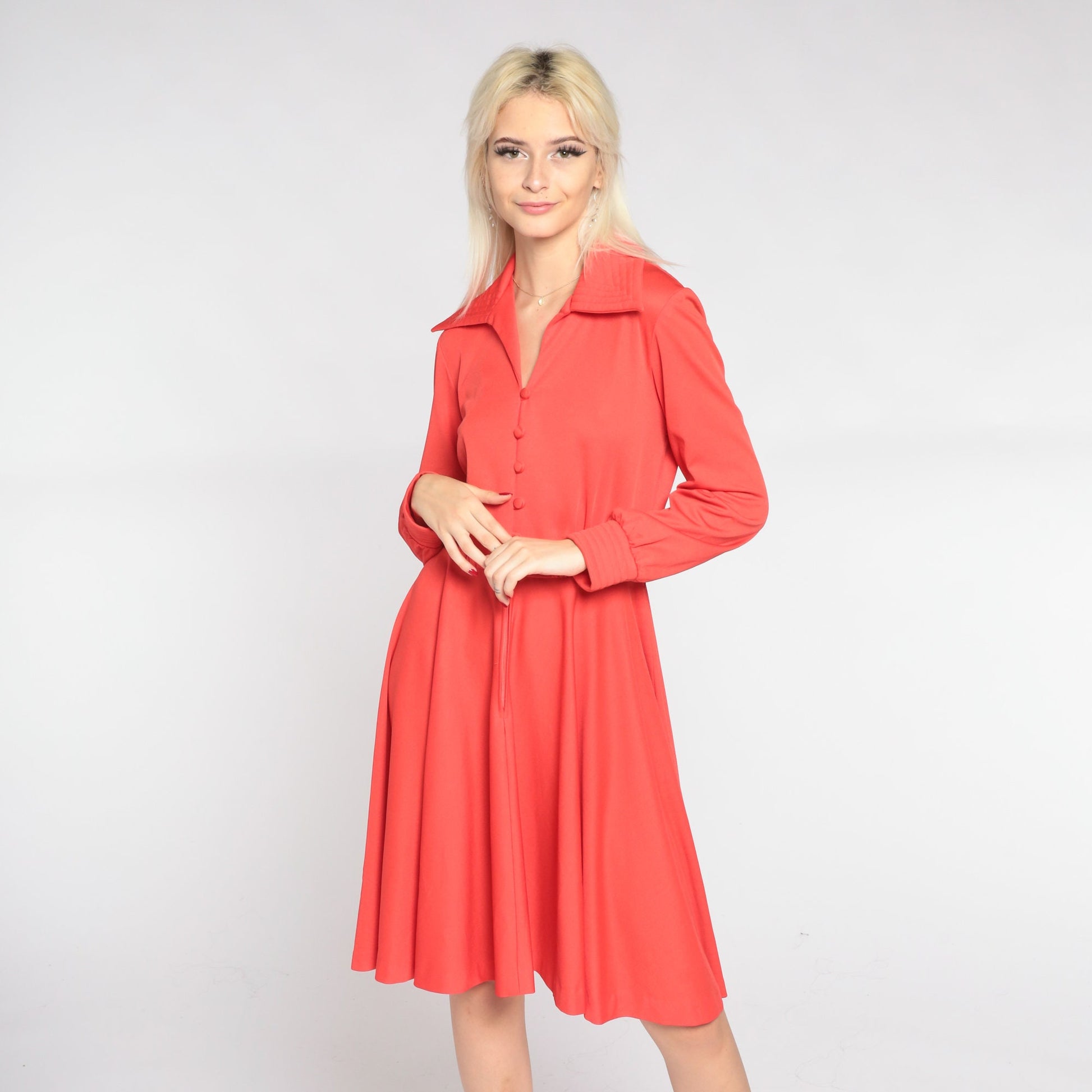 70s Red Mini Dress Dagger Collar Button-Up High Waisted Long Sleeve Medium M