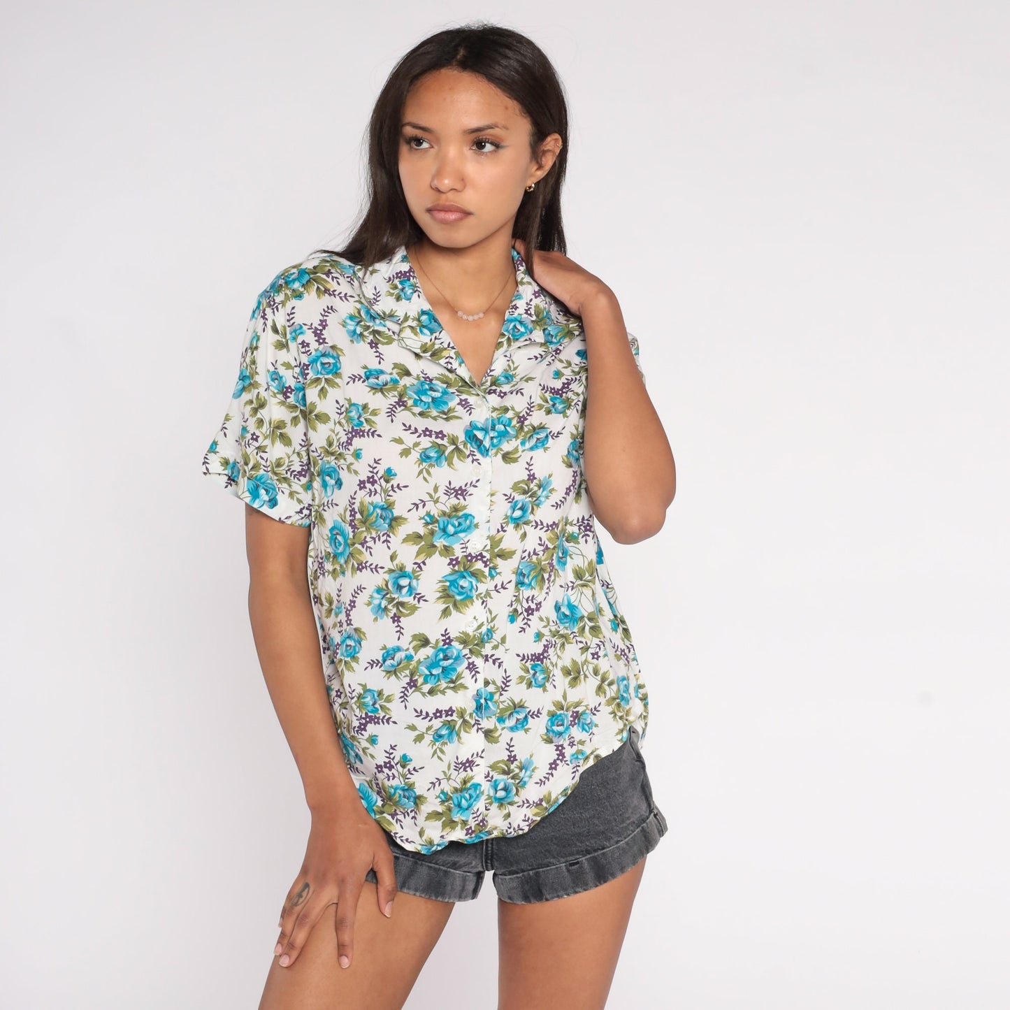 90s White Floral Rose Print Button-Up Blouse Short Sleeve Collared Medium M