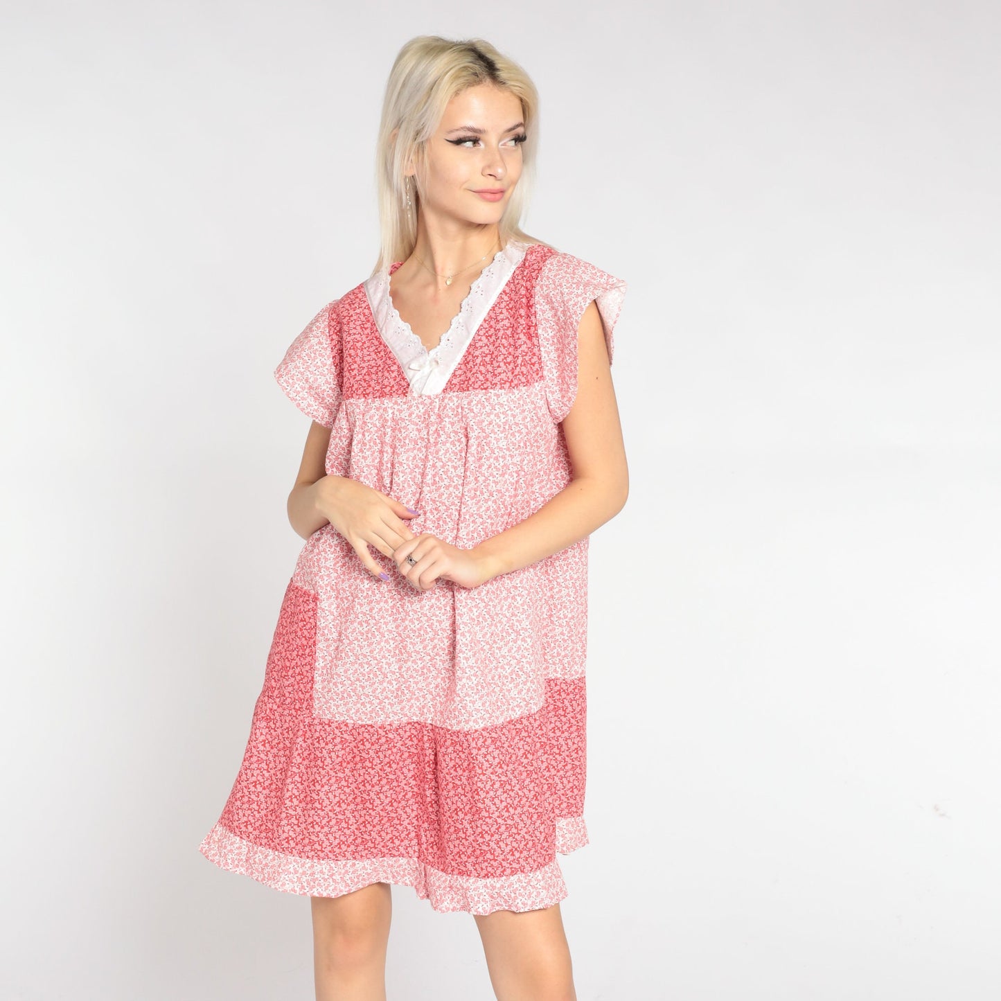 90s Calico Floral Mini Dress Red White Eyelet Trim Cap Sleeve Small