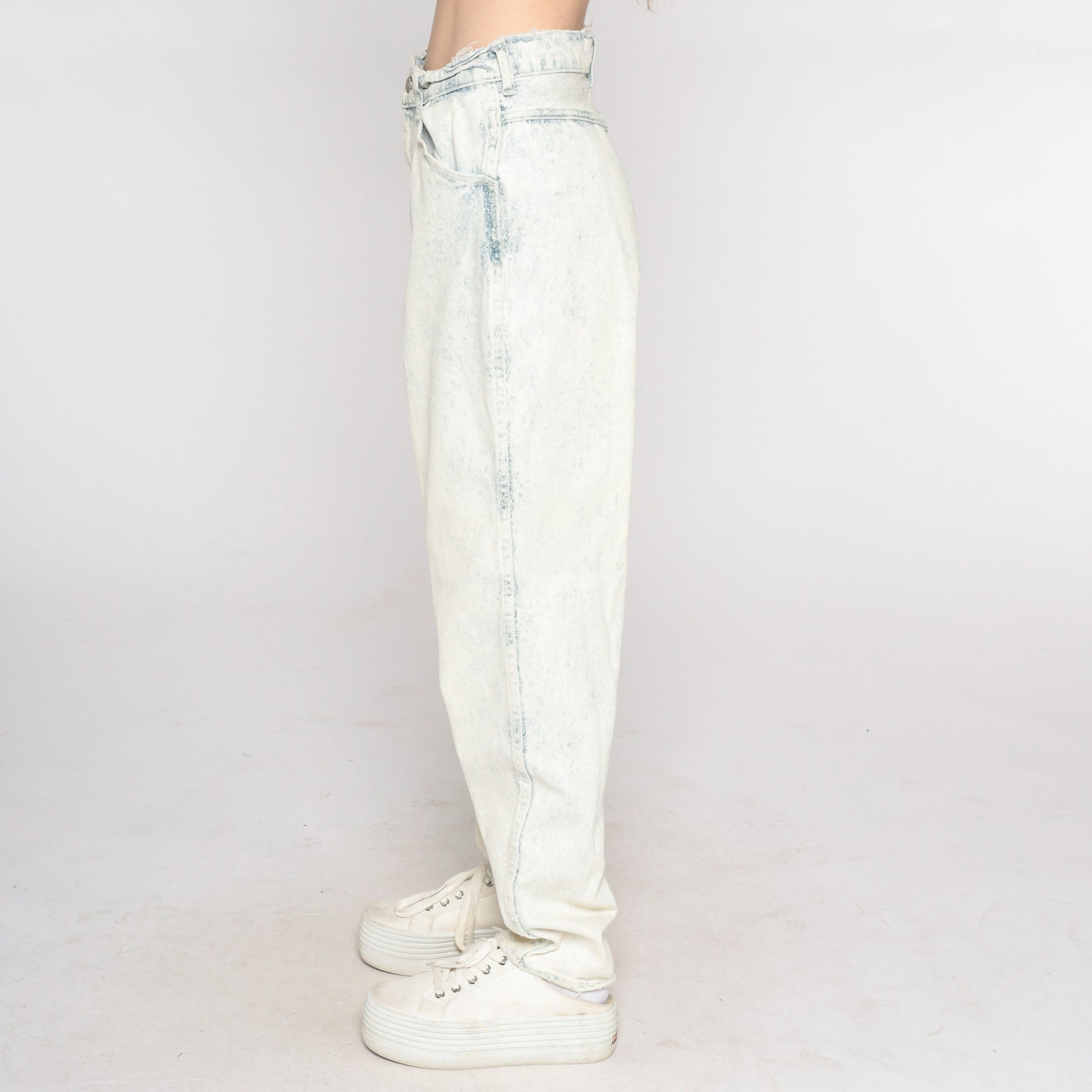 90s Acid Wash High-Waisted Jeans Light Blue Denim Relaxed Fit Small S