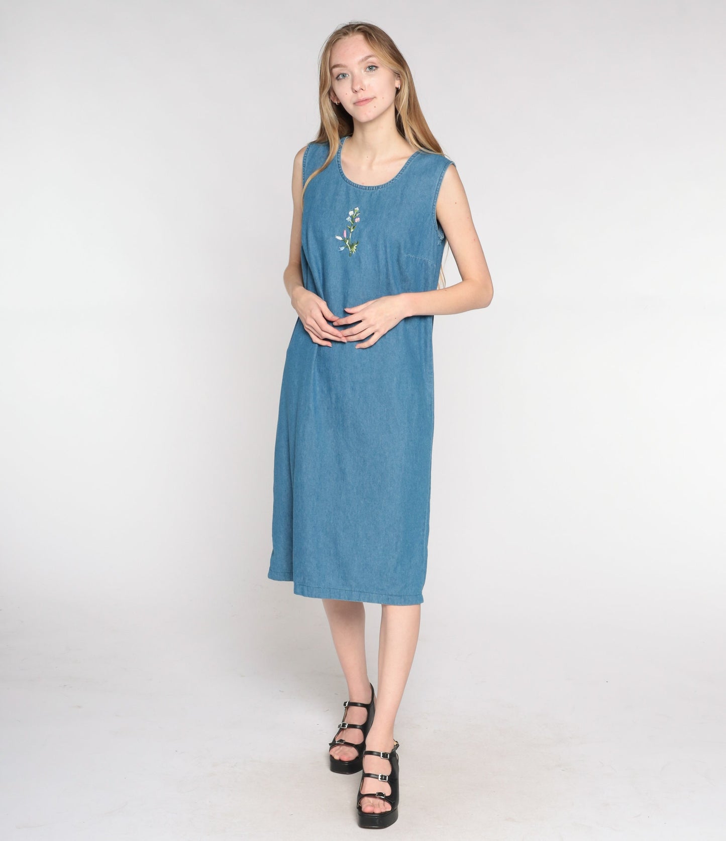 00s Blue Denim Midi Dress Floral Embroidered Sleeveless Jumper Small Medium