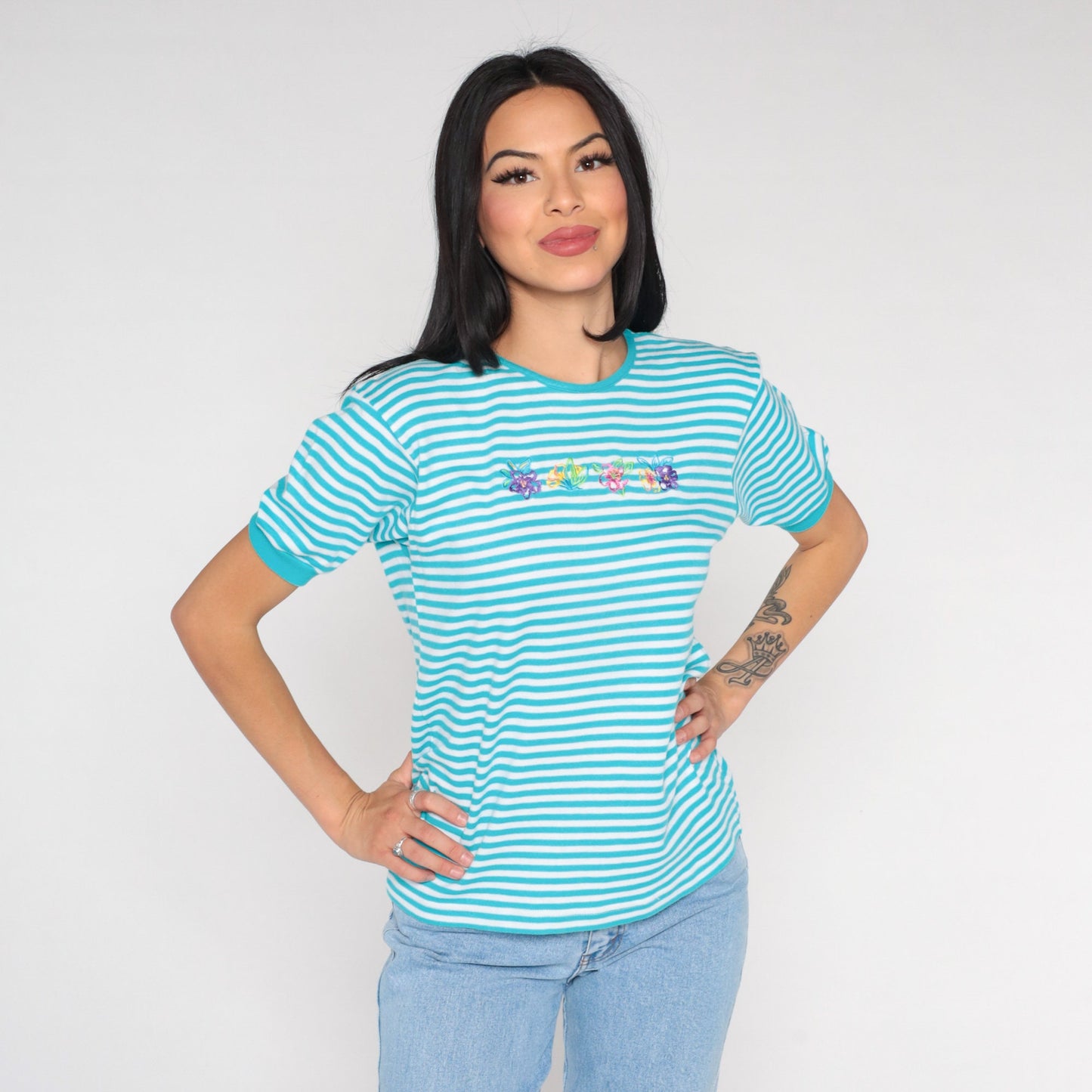 90s Floral Striped T-Shirt Blue White Embroidered Graphic Tee Small S