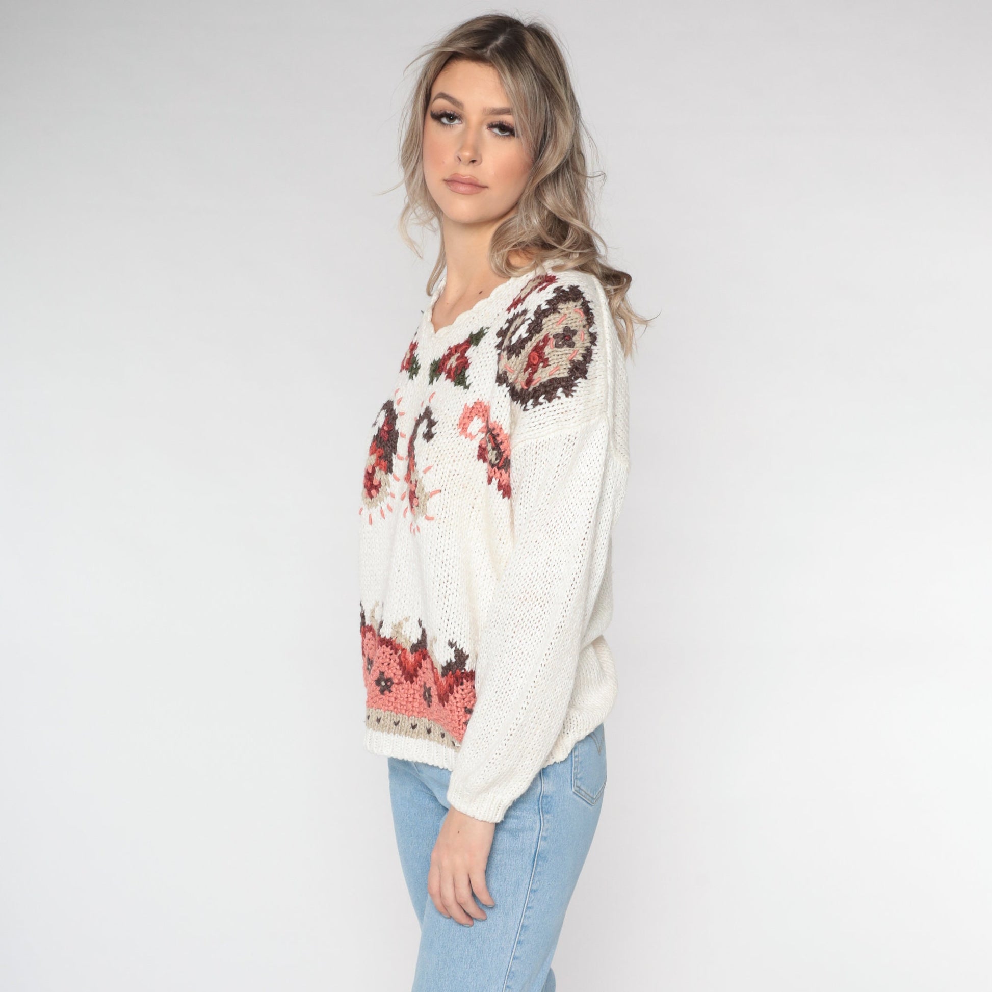 90s White Floral Paisley Embroidered Sweater Scalloped Neckline Large