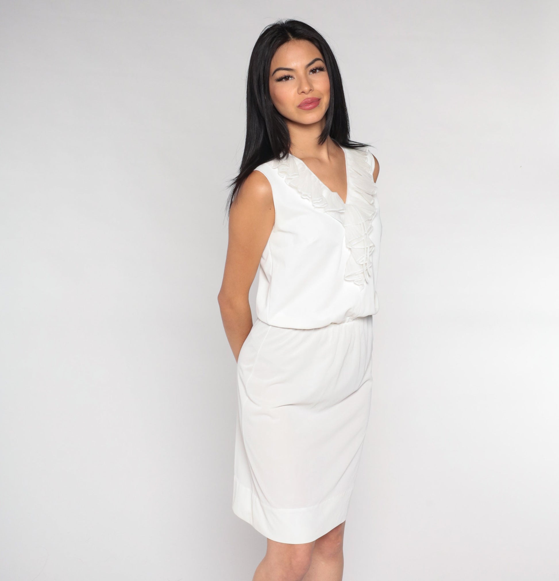 70s White Mini Dress V-Neck Ruffled Bodice Sleeveless High Waist Small
