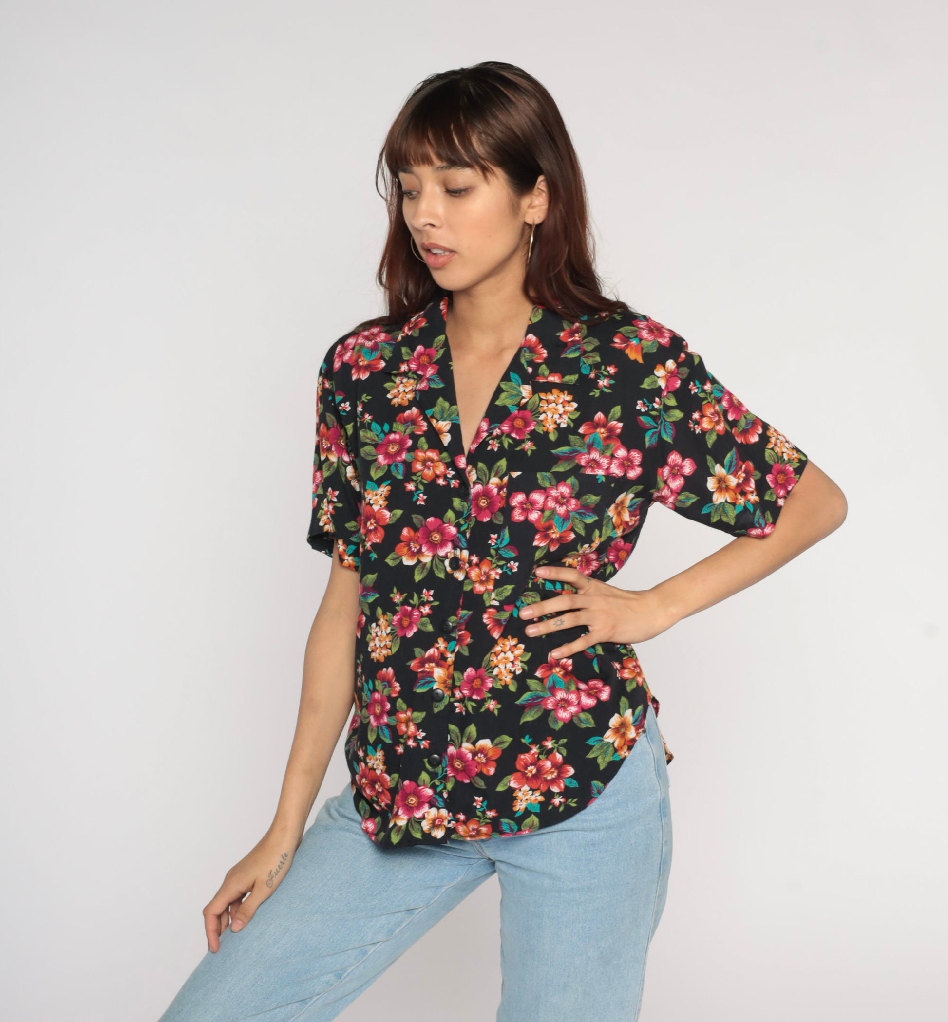 Y2K Black Floral Button-Up Blouse Short Sleeve Collared Shirt Medium M
