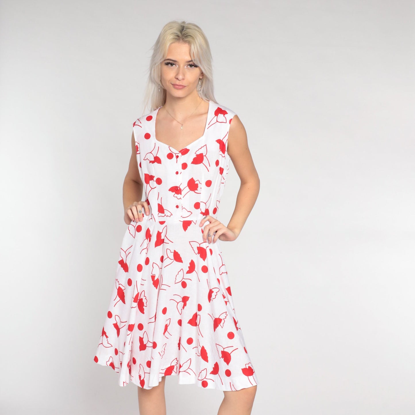 80s White Red Floral Mini Dress Queen Anne Neckline Sleeveless Small