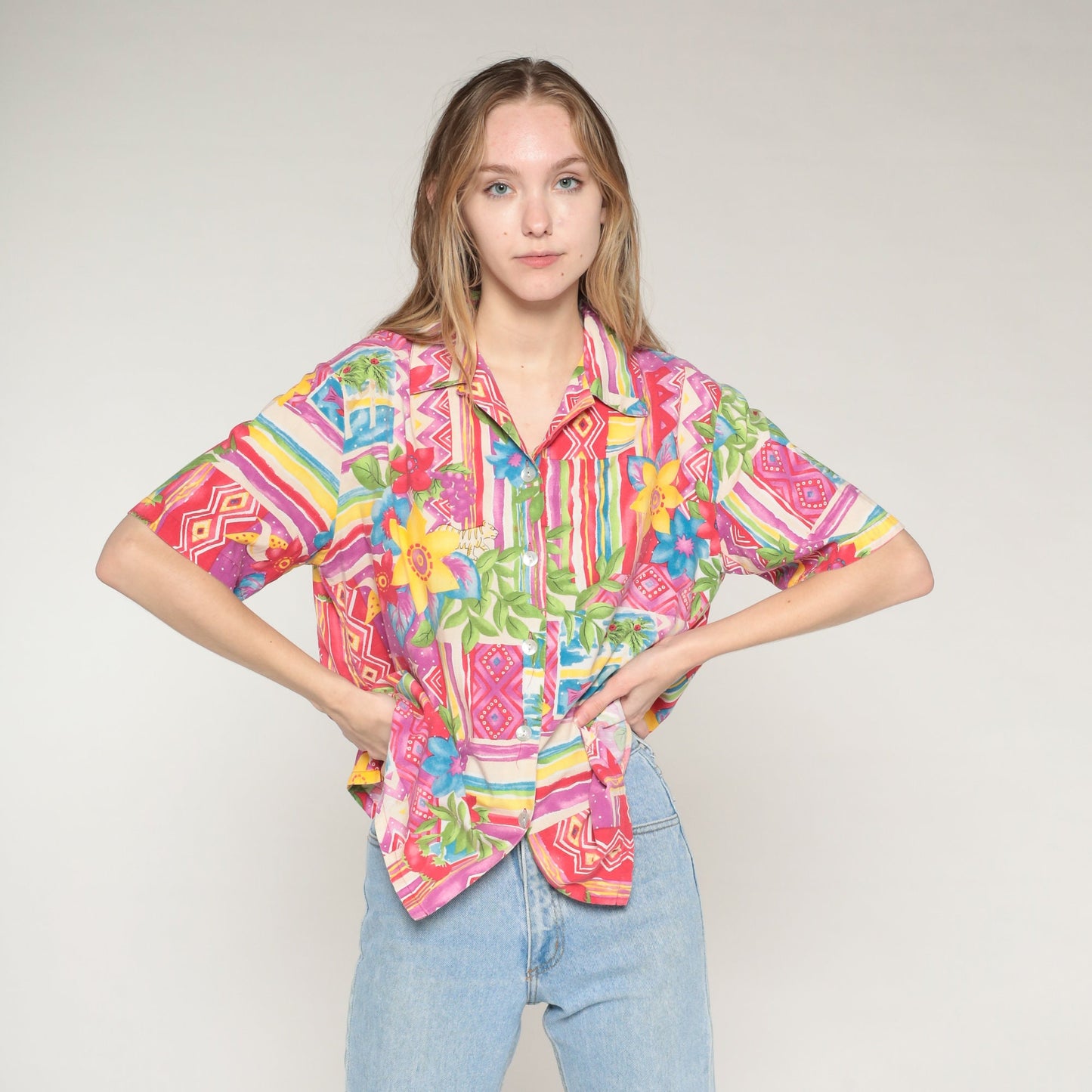 90s Tropical Print Button-Up Blouse Floral Tiger Palm Tree Fish Multicolor Medium