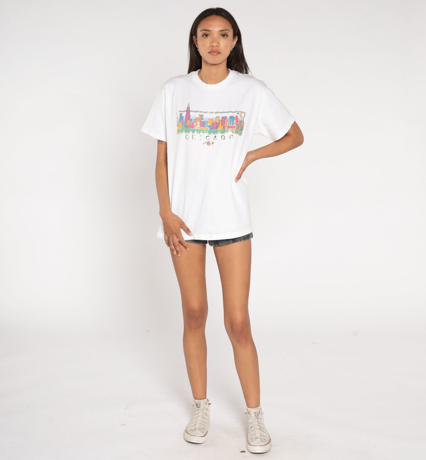 00s Chicago Cityscape Graphic T-Shirt Metallic Print Medium