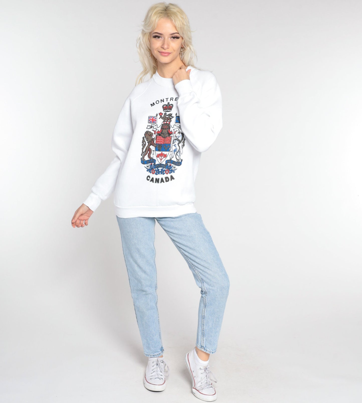 90s Montreal Canada Coat of Arms Sweatshirt White Crewneck Pullover Medium