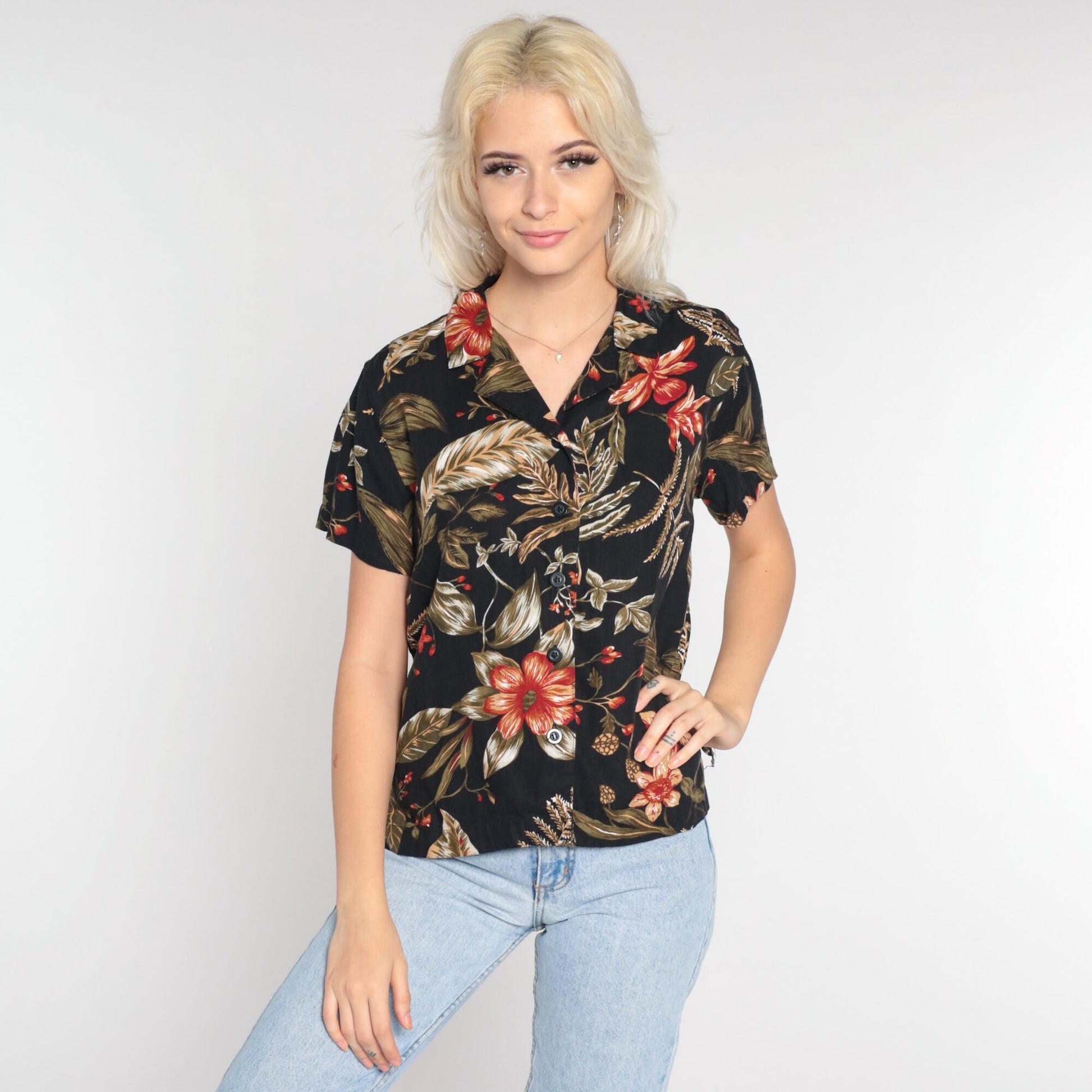 Y2K Black Floral Button-Up Blouse White Stag Short Sleeve Collared Top Small