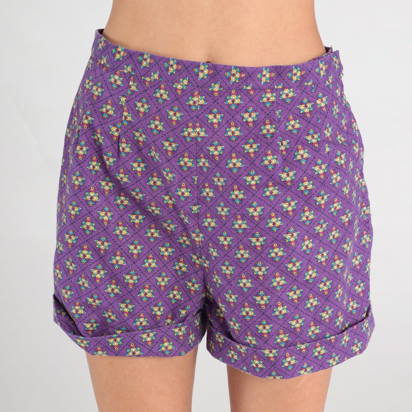 70s Purple Geometric High-Waisted Shorts Cuffed Trouser Bottoms Small