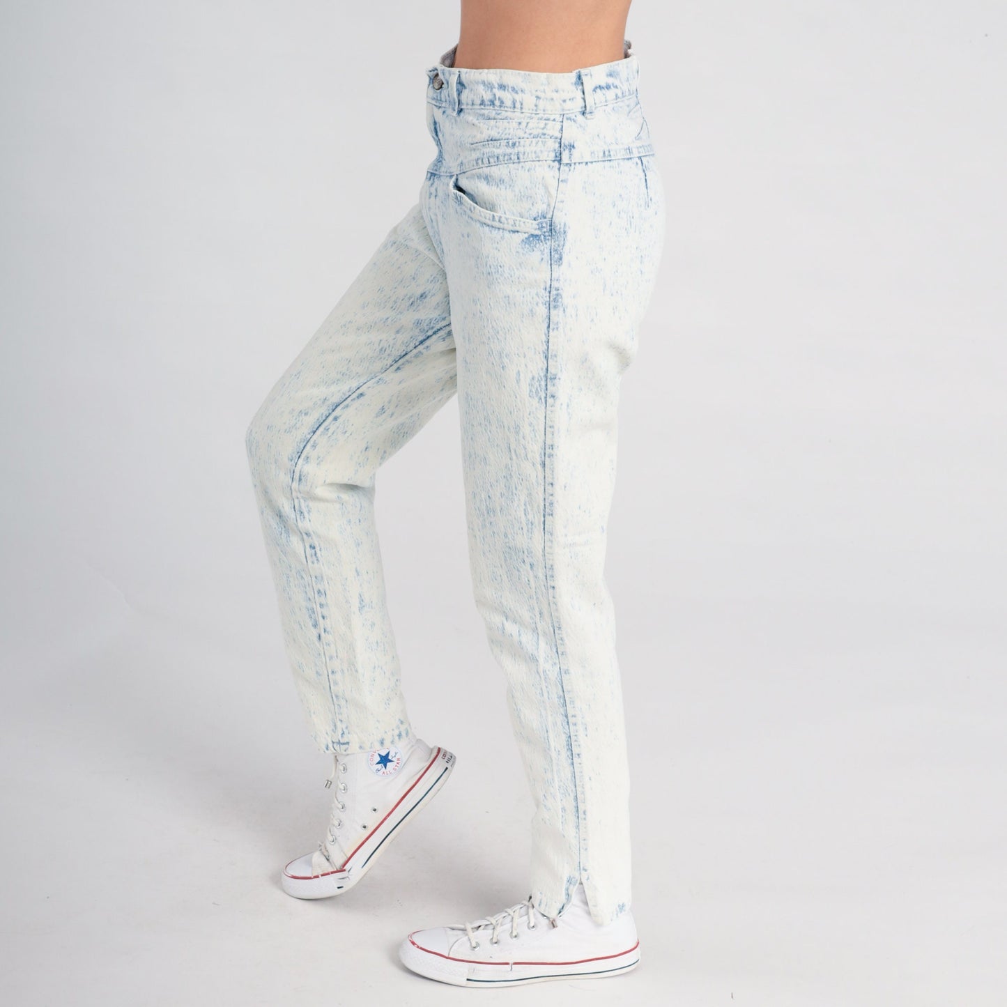 80s Acid Wash High Waist Mom Jeans Blue White Tapered Denim Small 28