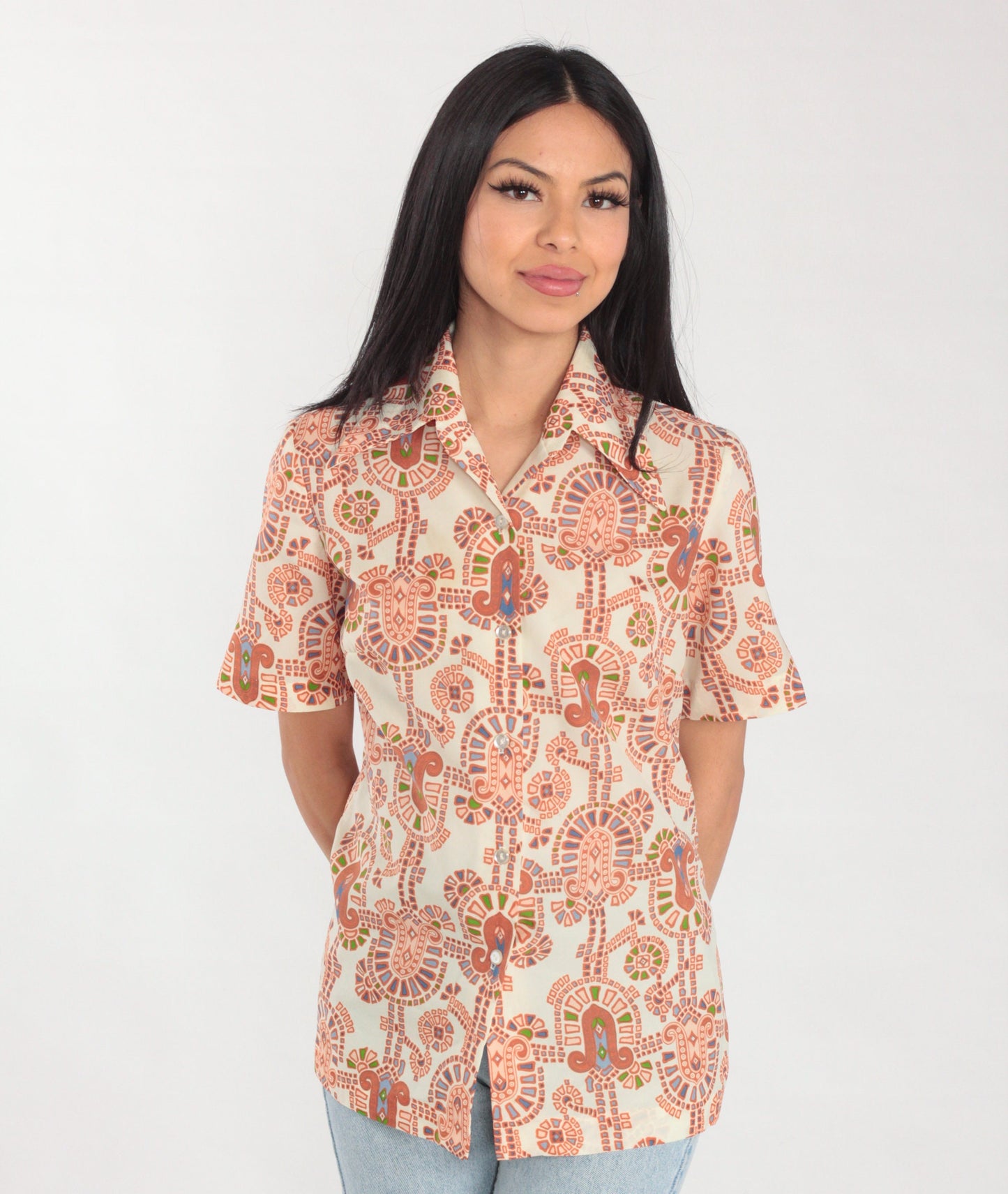 70s Abstract Geometric Print Button-Up Blouse Off-White Dagger Collar Small