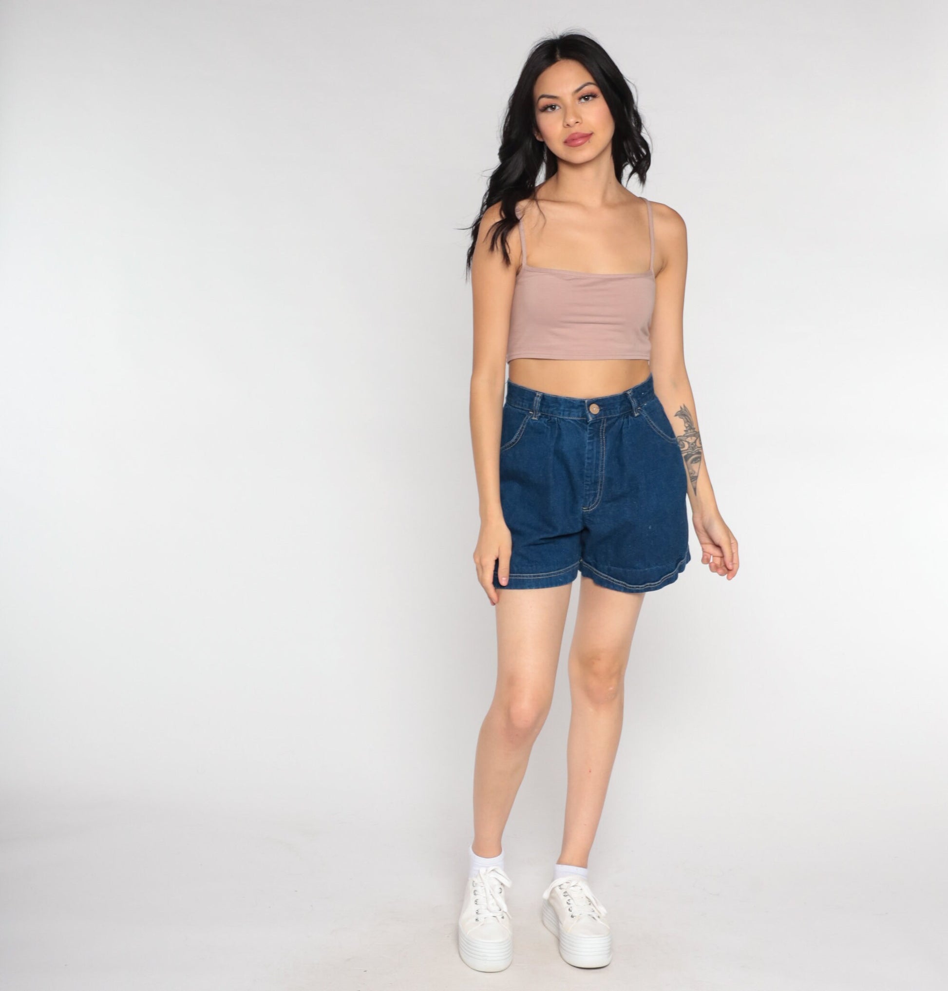 90s Levi's High Waisted Pleated Denim Shorts Dark Blue Small