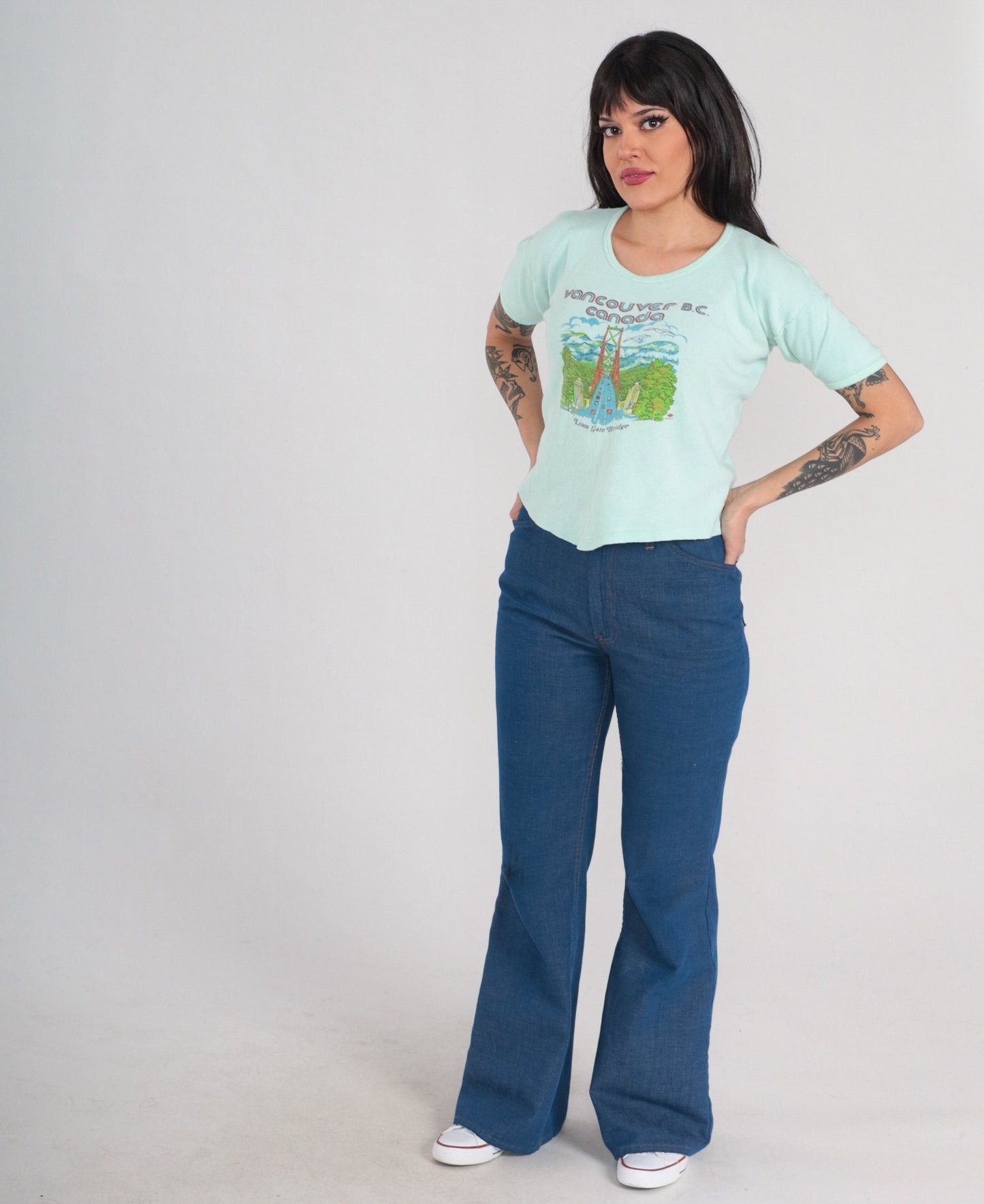 80s Vancouver BC Lions Gate Bridge Graphic T-Shirt Mint Green Single Stitch Medium
