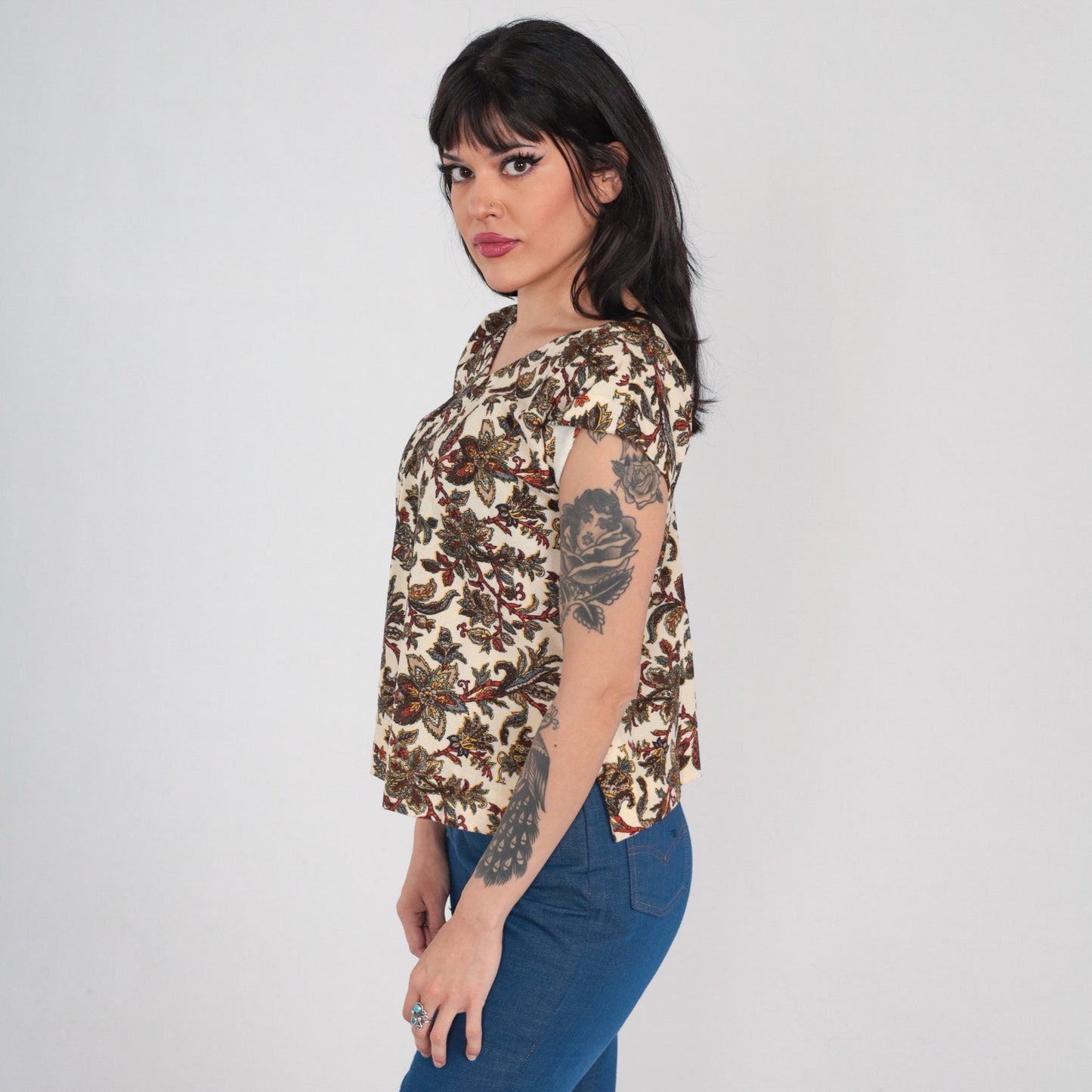 70s Paisley Floral Cap Sleeve Blouse Cream V Neck Medium