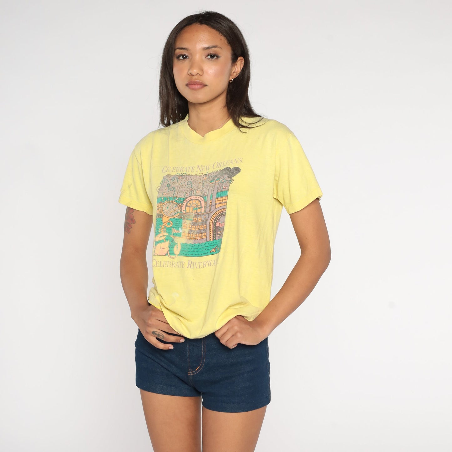 90s New Orleans Riverwalk Steamboat Graphic T-Shirt Yellow Distressed Small