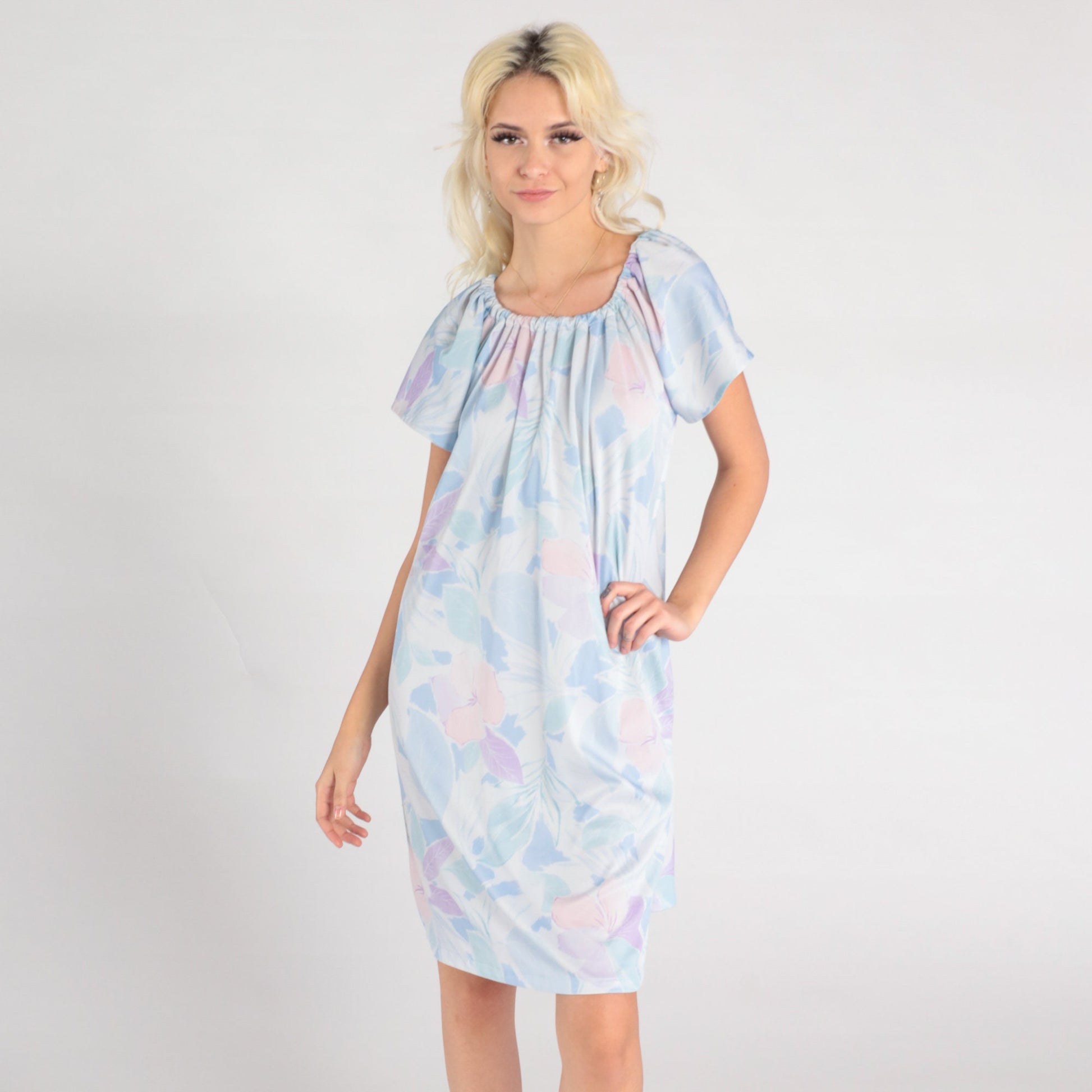70s Pastel Blue Floral Shift Dress Short Sleeve Midi Medium Large
