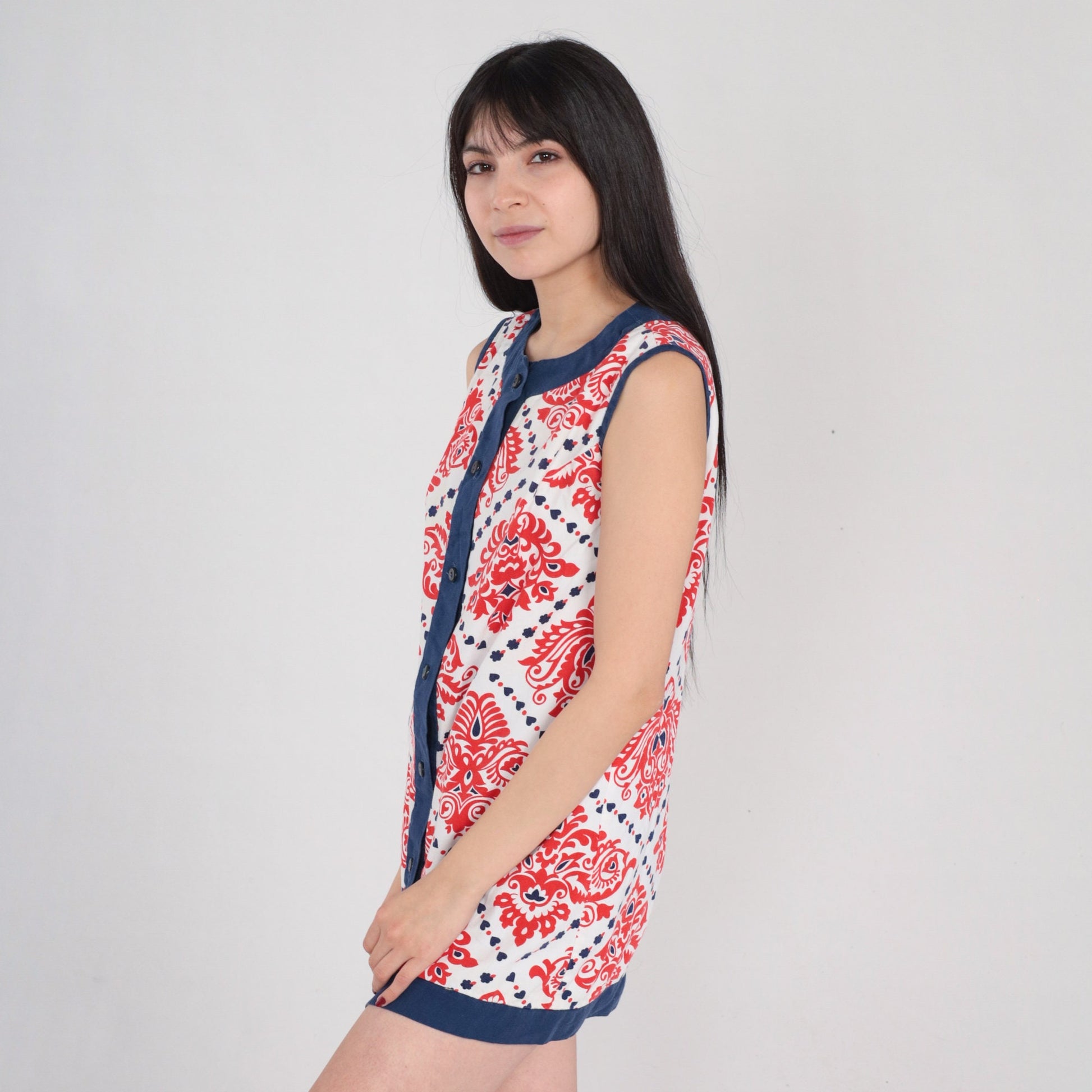 70s Mod Sleeveless Tunic Tank Top White Red Tile Print Blue Trim Small S